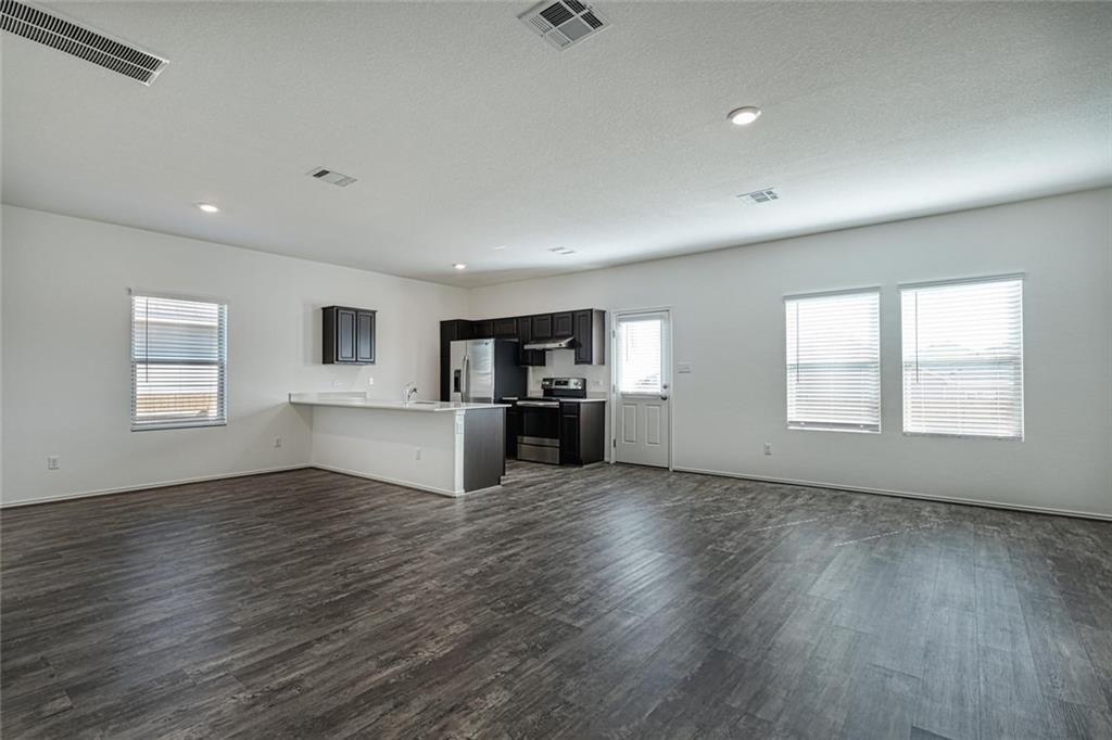 772 Circle Way, Jarrell, TX 76537