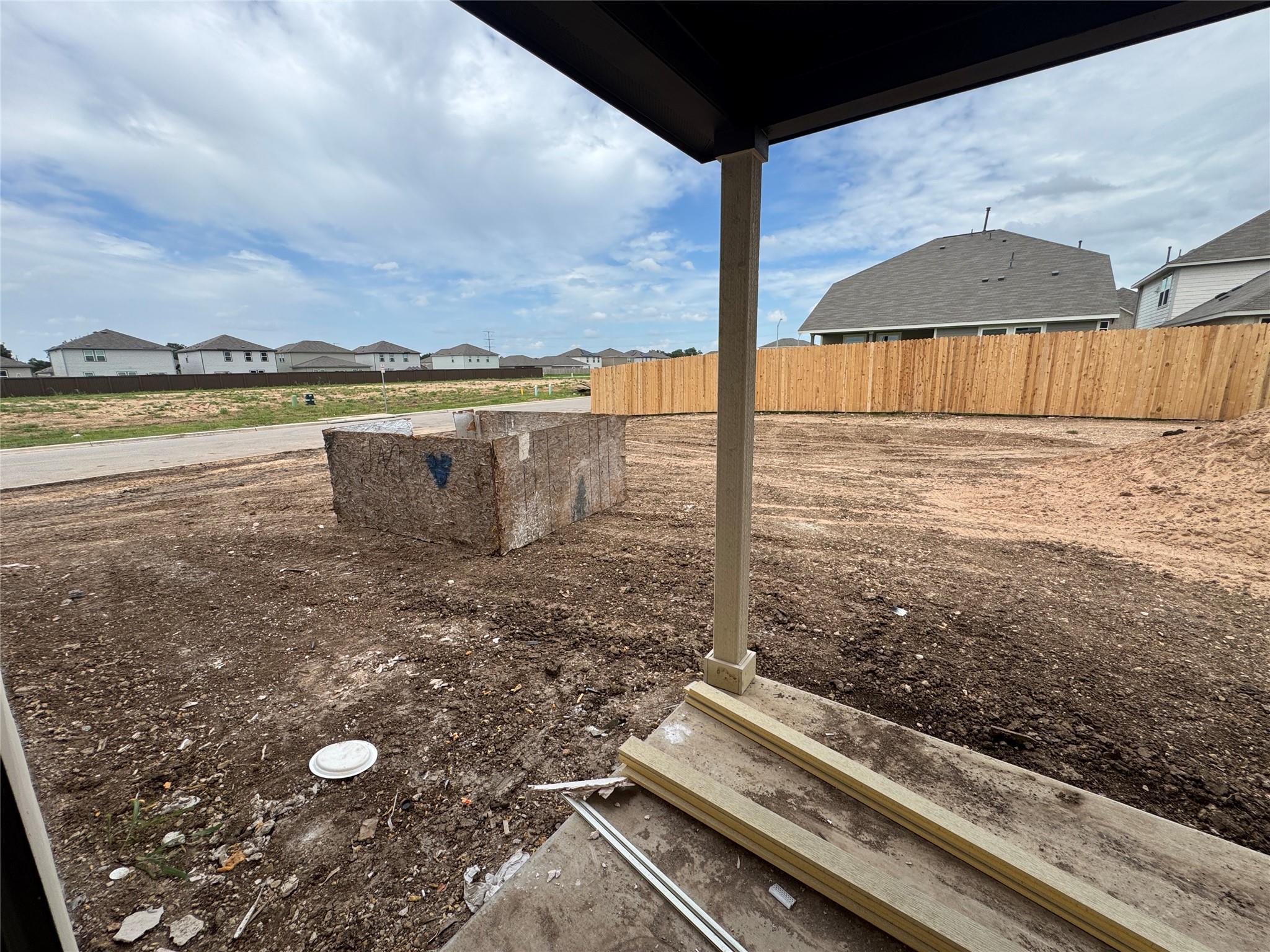 301 Willow Heights Dr, Hutto, TX 78634