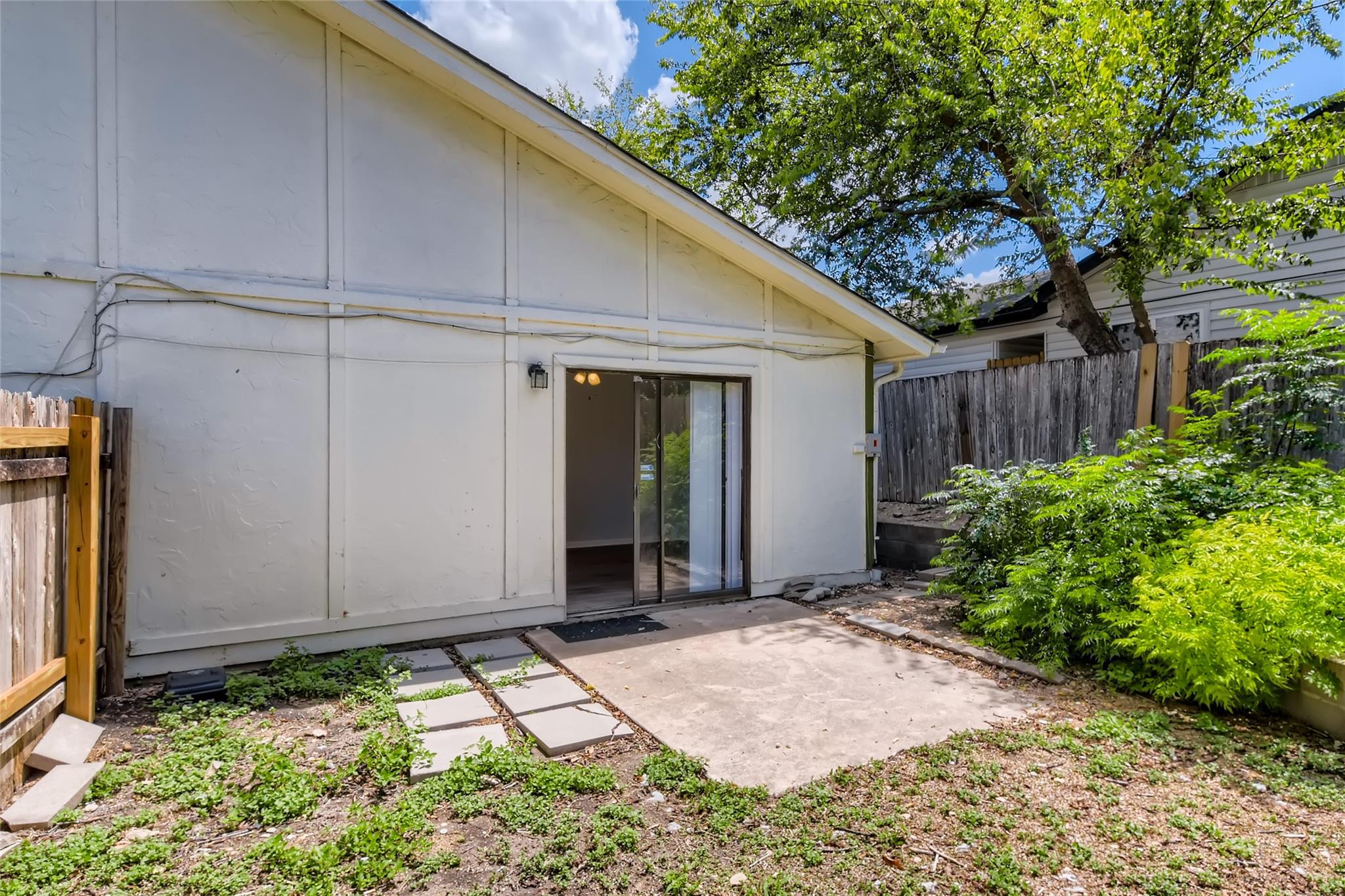 2712 Parker Ln # B, Austin, TX 78741