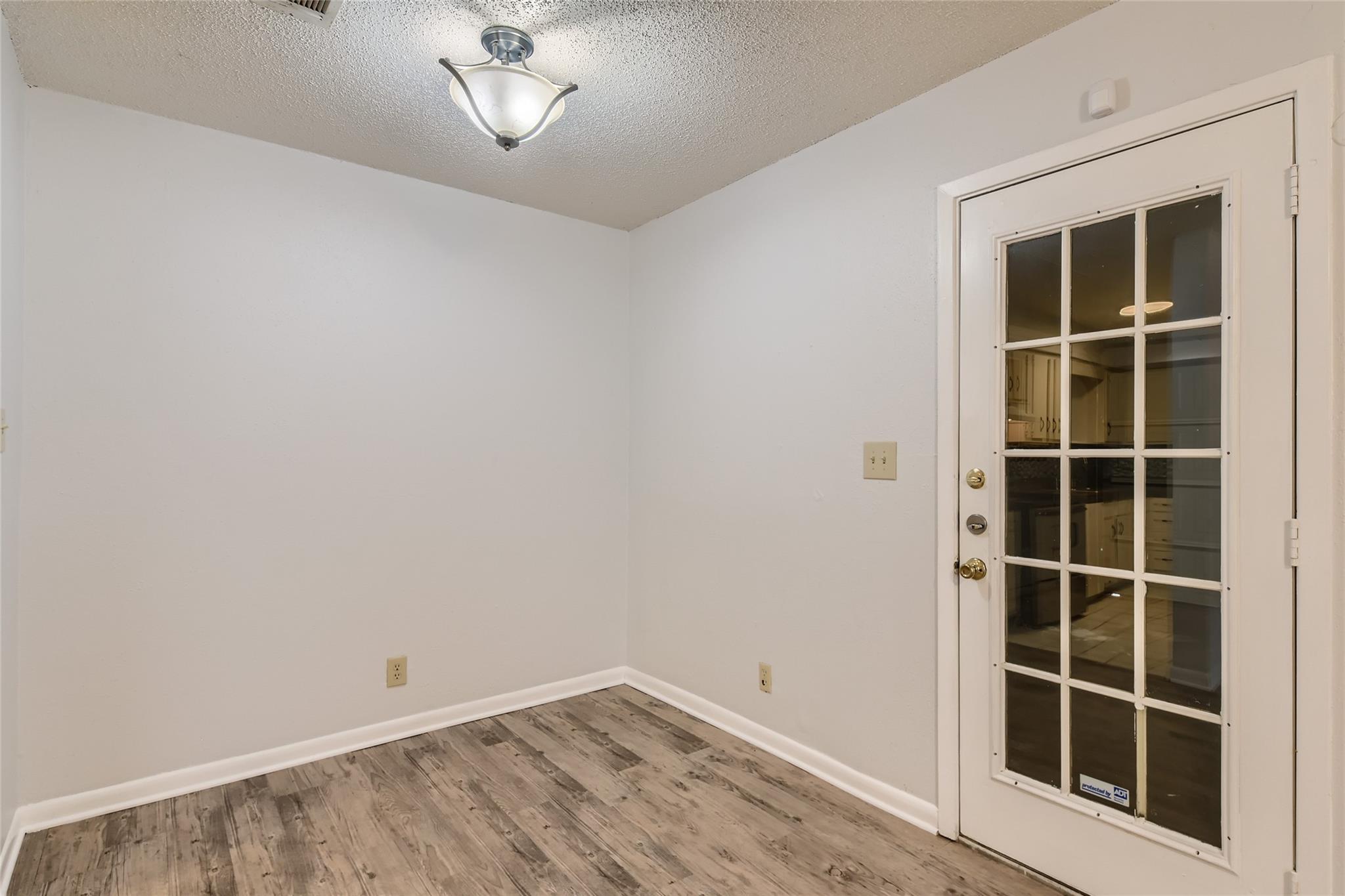 2712 Parker Ln # B, Austin, TX 78741