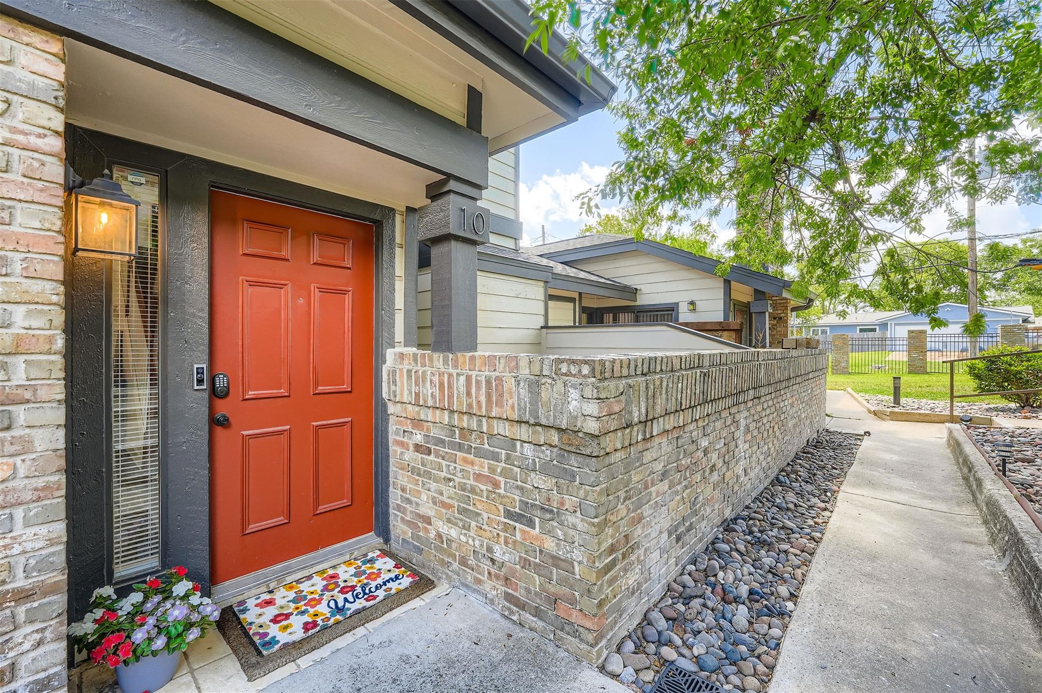 1748 Ohlen Rd # 10, Austin, TX 78757