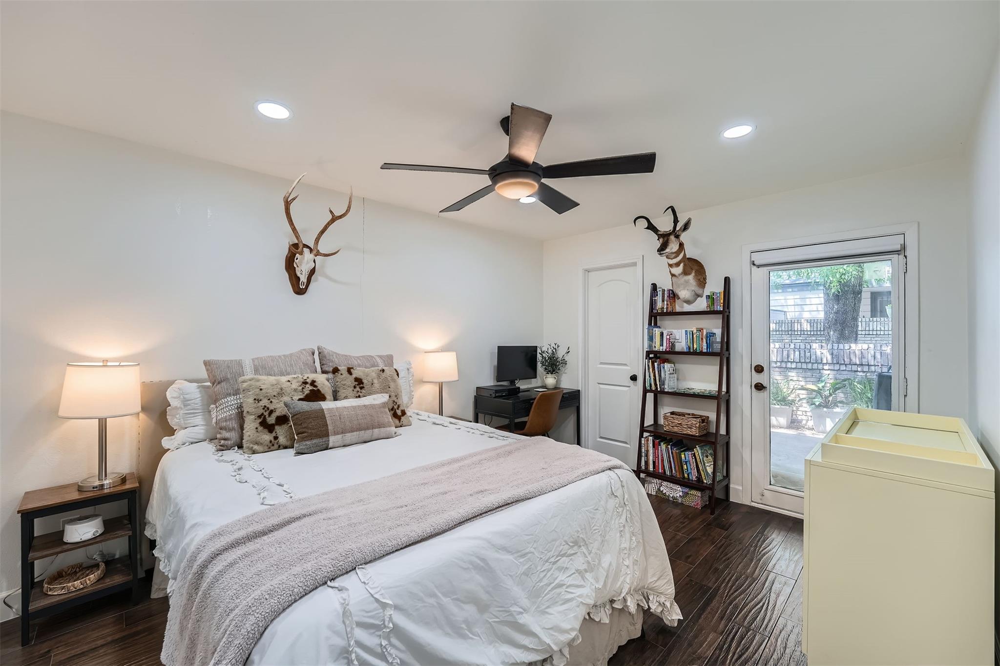 1748 Ohlen Rd # 10, Austin, TX 78757