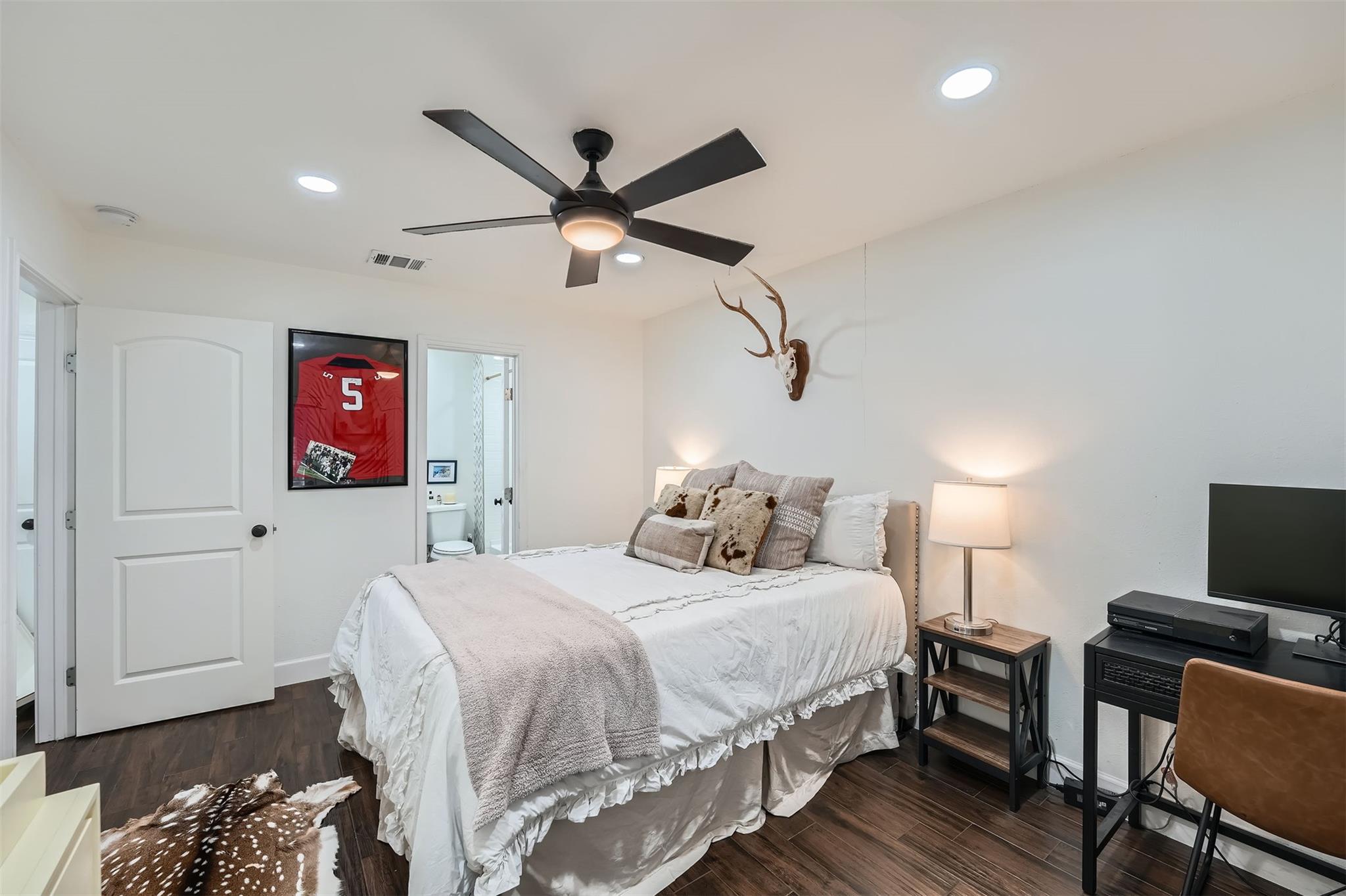 1748 Ohlen Rd # 10, Austin, TX 78757