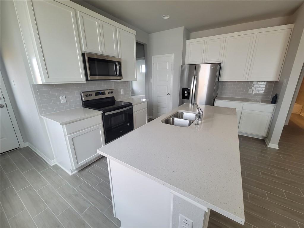 489 S Unforgiven Ln S, Jarrell, TX 76537