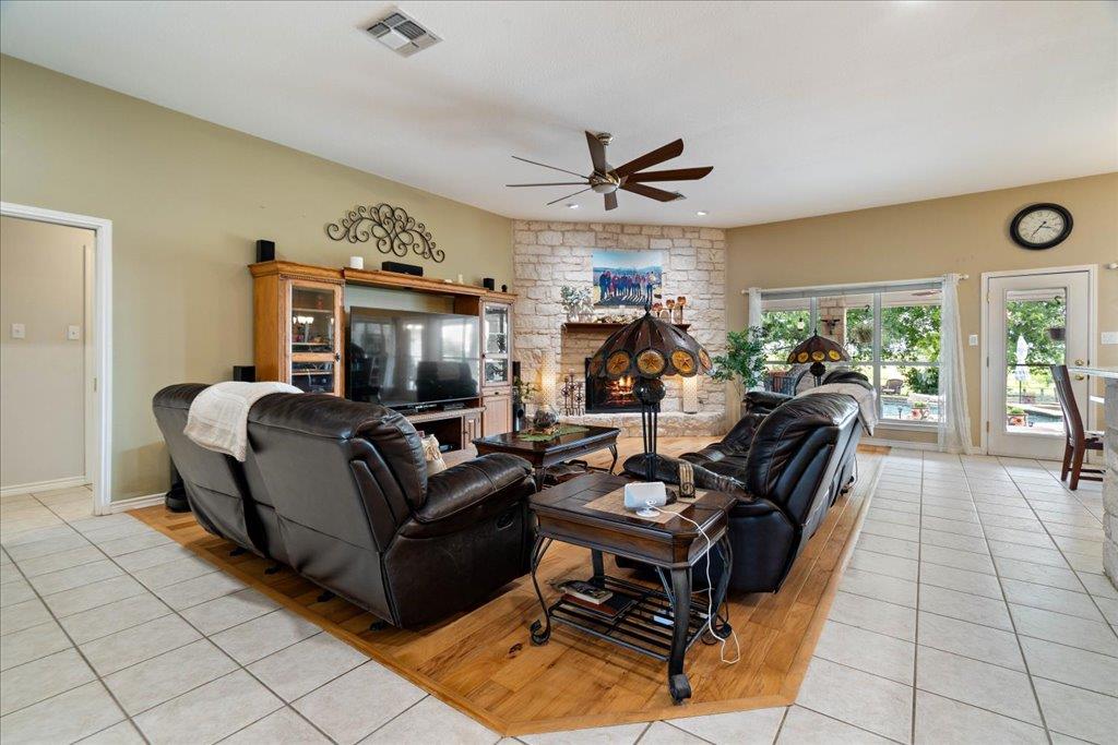 1301 County Road 448, Taylor, TX 76574