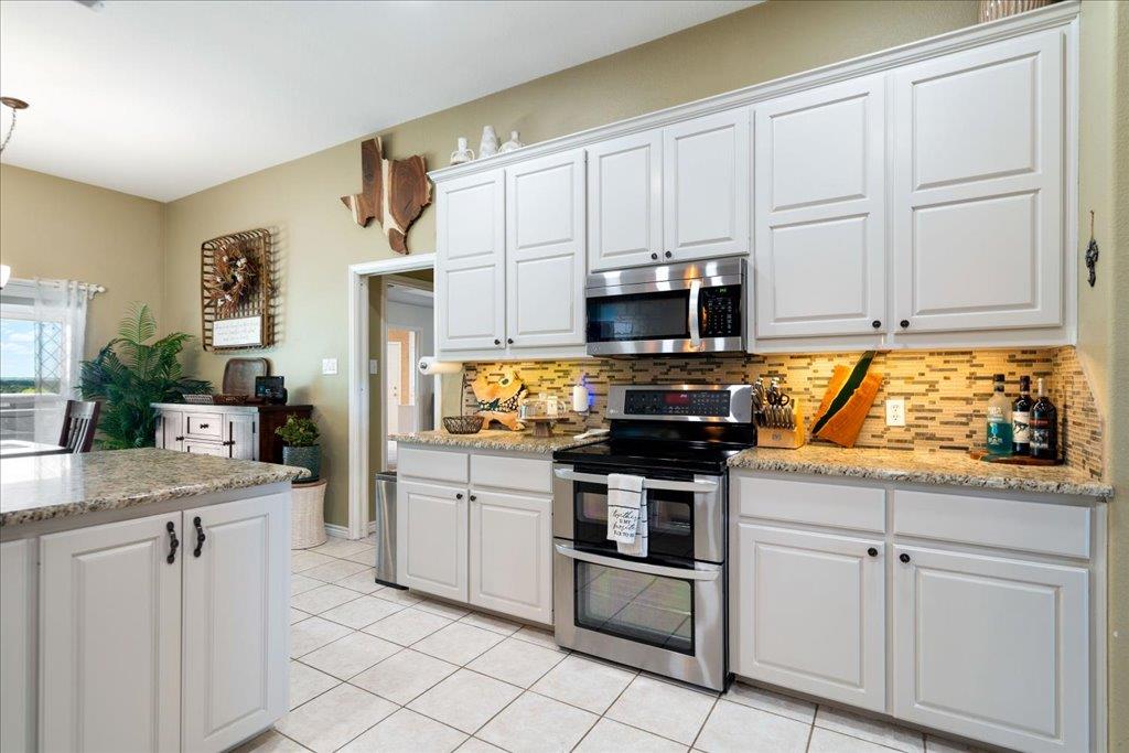 1301 County Road 448, Taylor, TX 76574