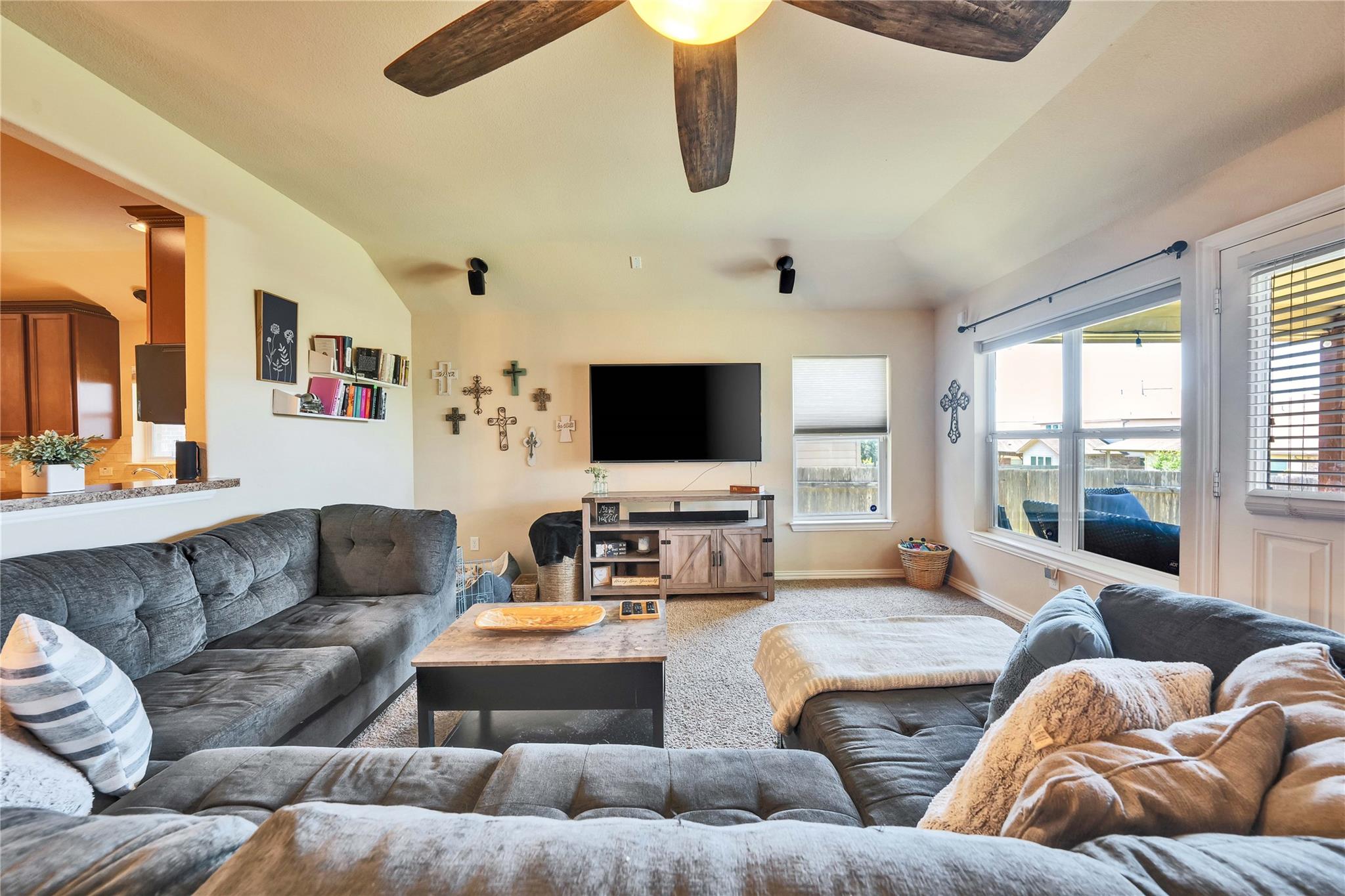 228 Lavender Ln, Buda, TX 78610