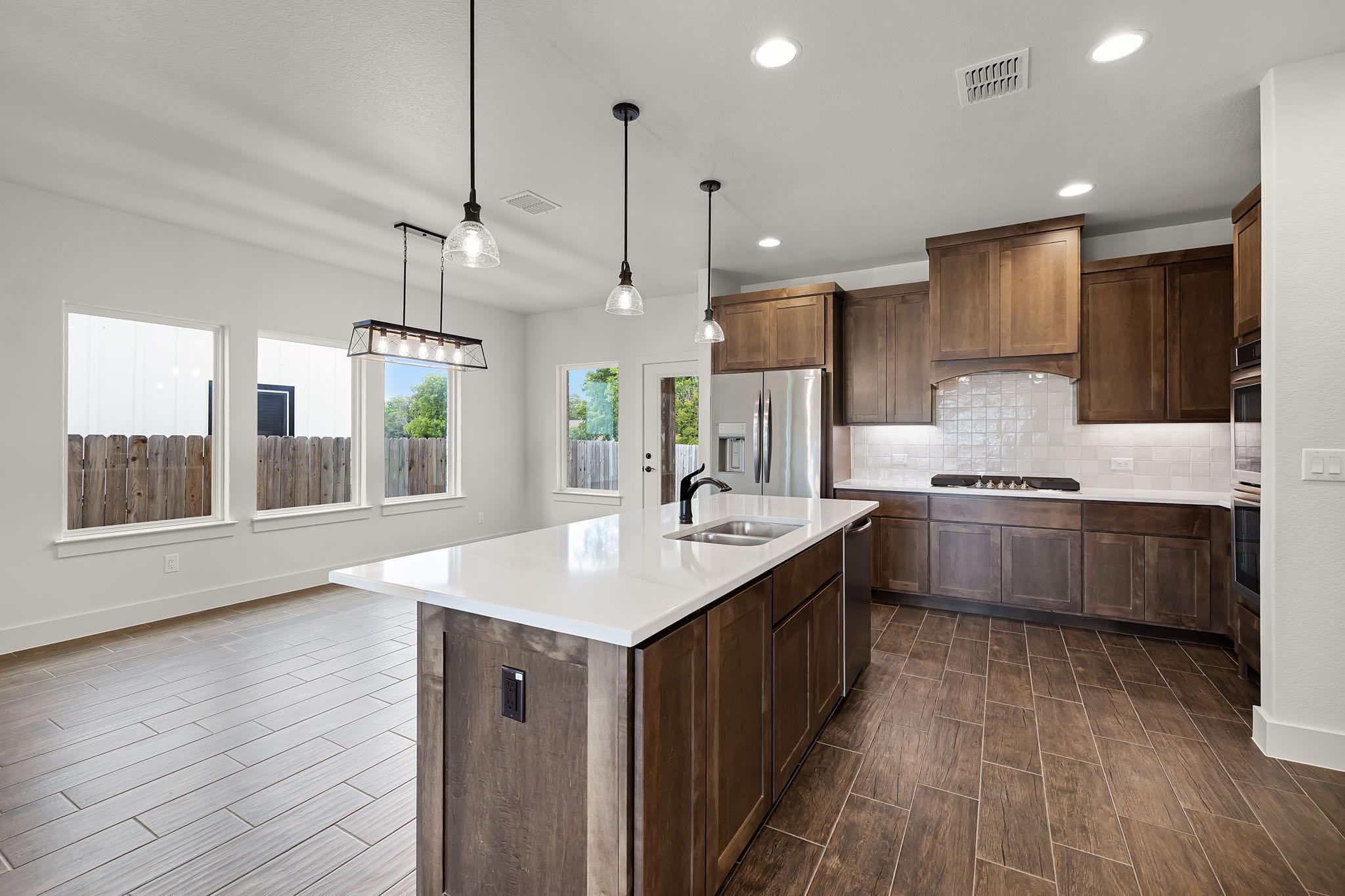 182 W Torrey St, New Braunfels, TX 78130