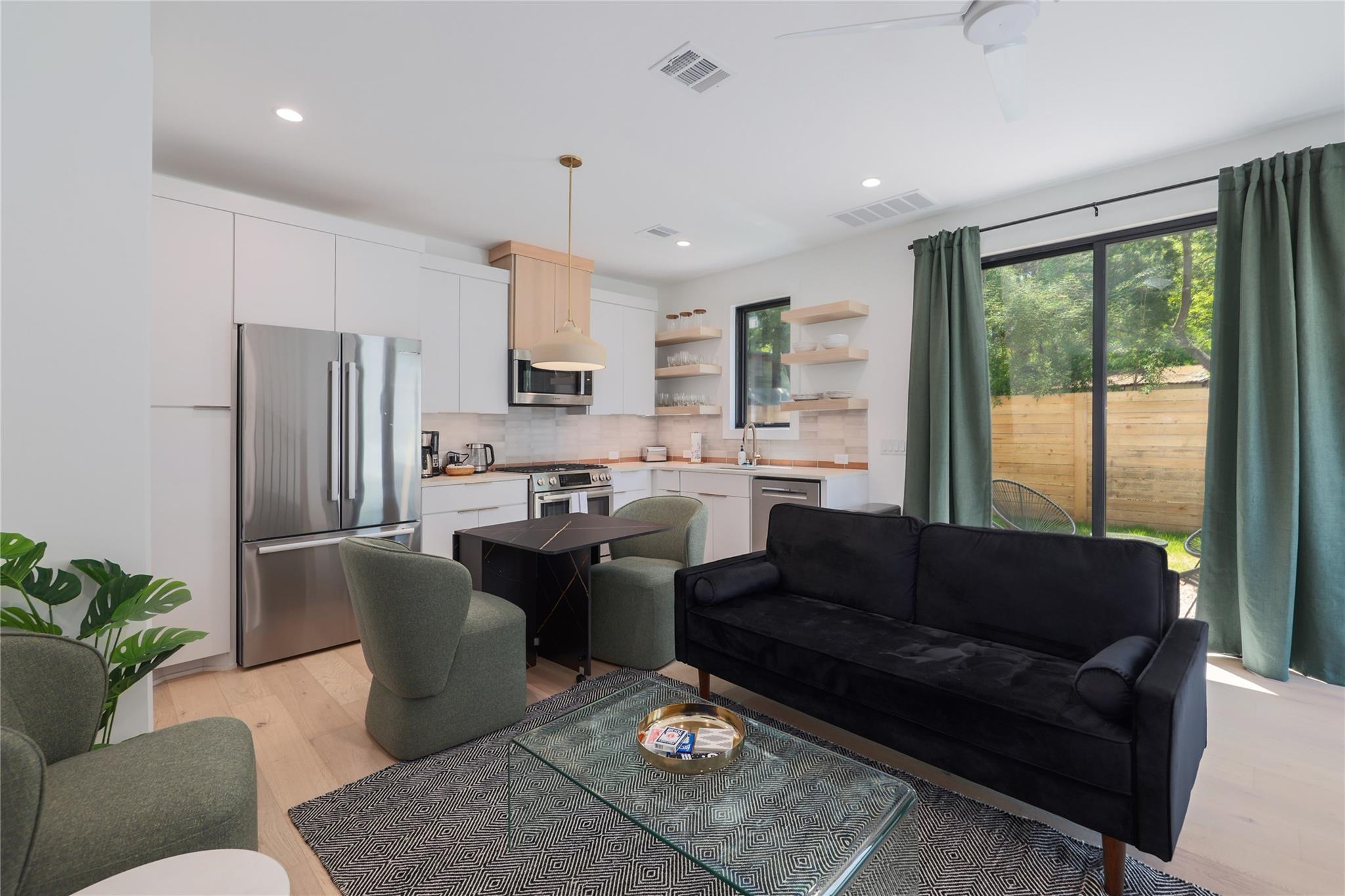 87 Chalmers Ave, Austin, TX 78702