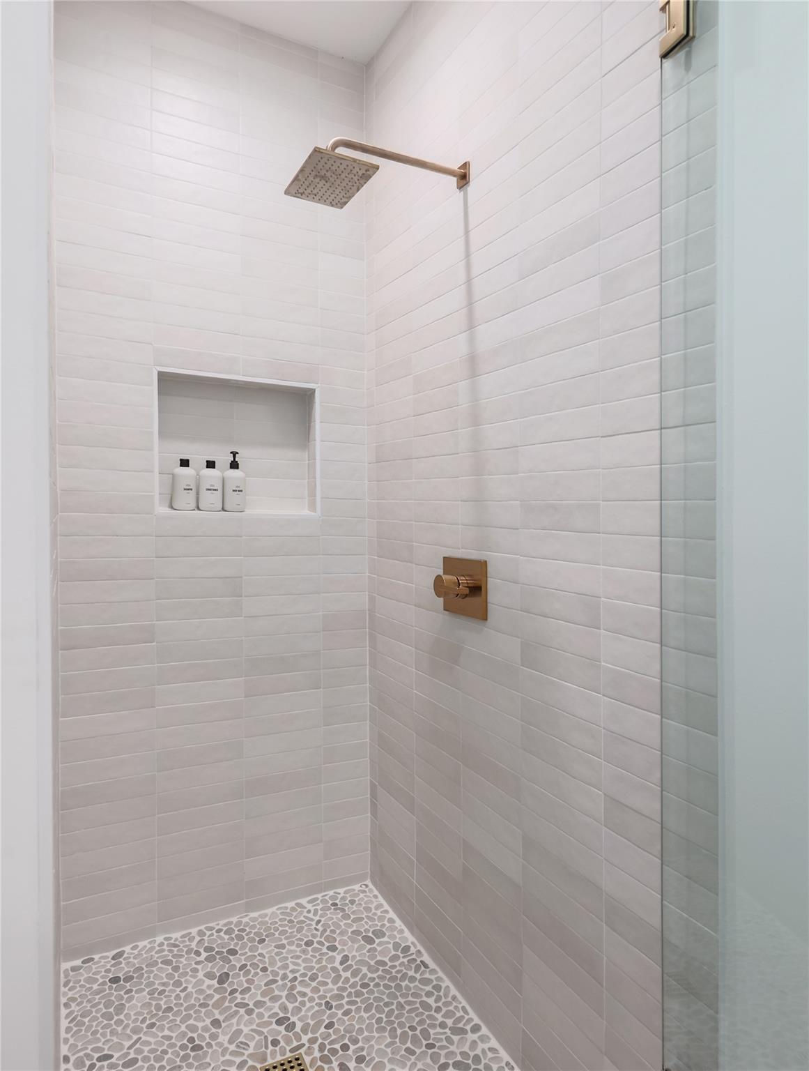 87 Chalmers Ave, Austin, TX 78702