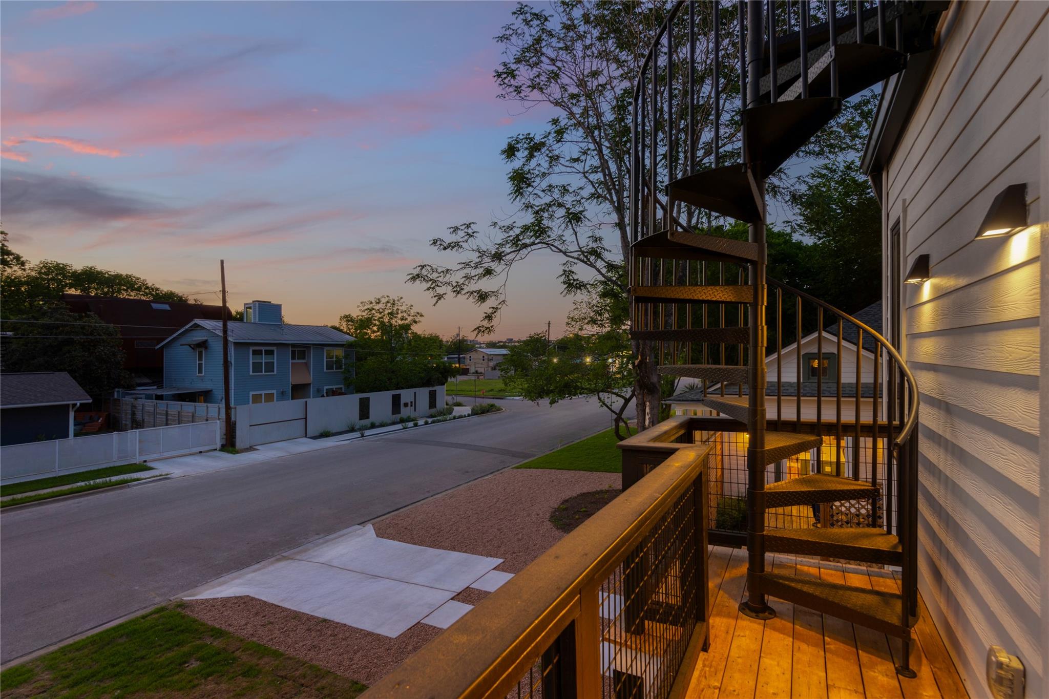 87 Chalmers Ave, Austin, TX 78702