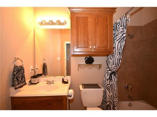 2411 Stagecoach Bnd, Leander, TX 78641