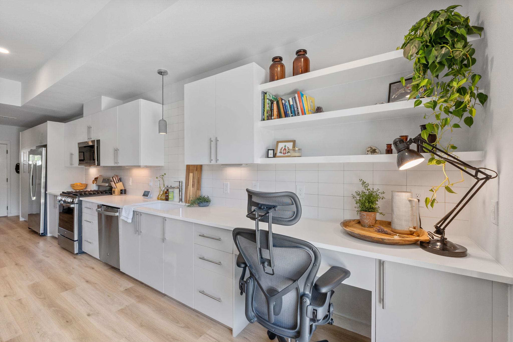 4004 Banister Ln # 105, Austin, TX 78704