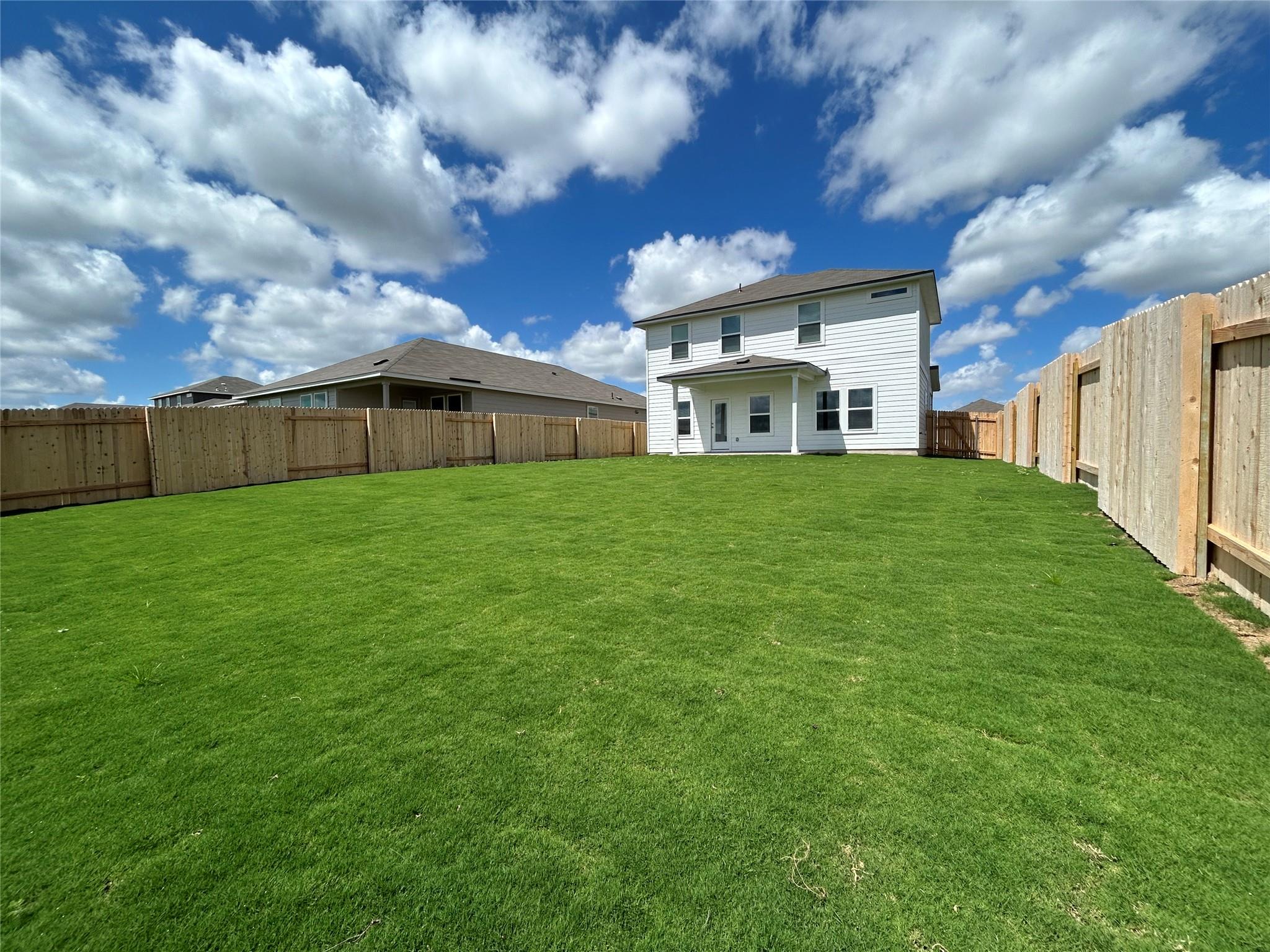 152 Honey Bee Rd, Jarrell, TX 76537