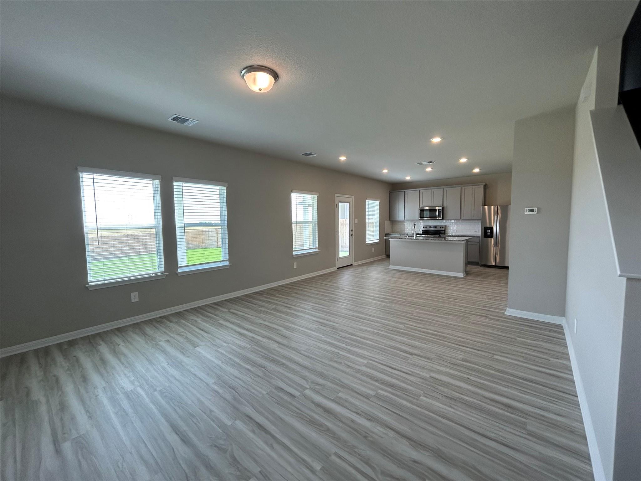 152 Honey Bee Rd, Jarrell, TX 76537