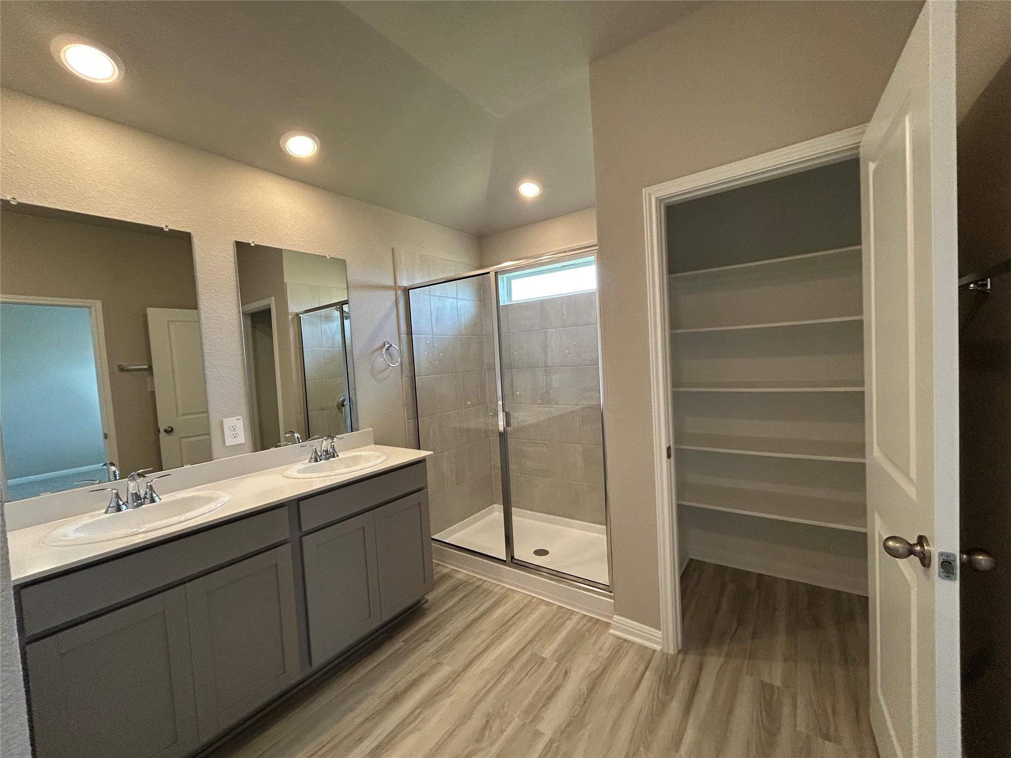 152 Honey Bee Rd, Jarrell, TX 76537