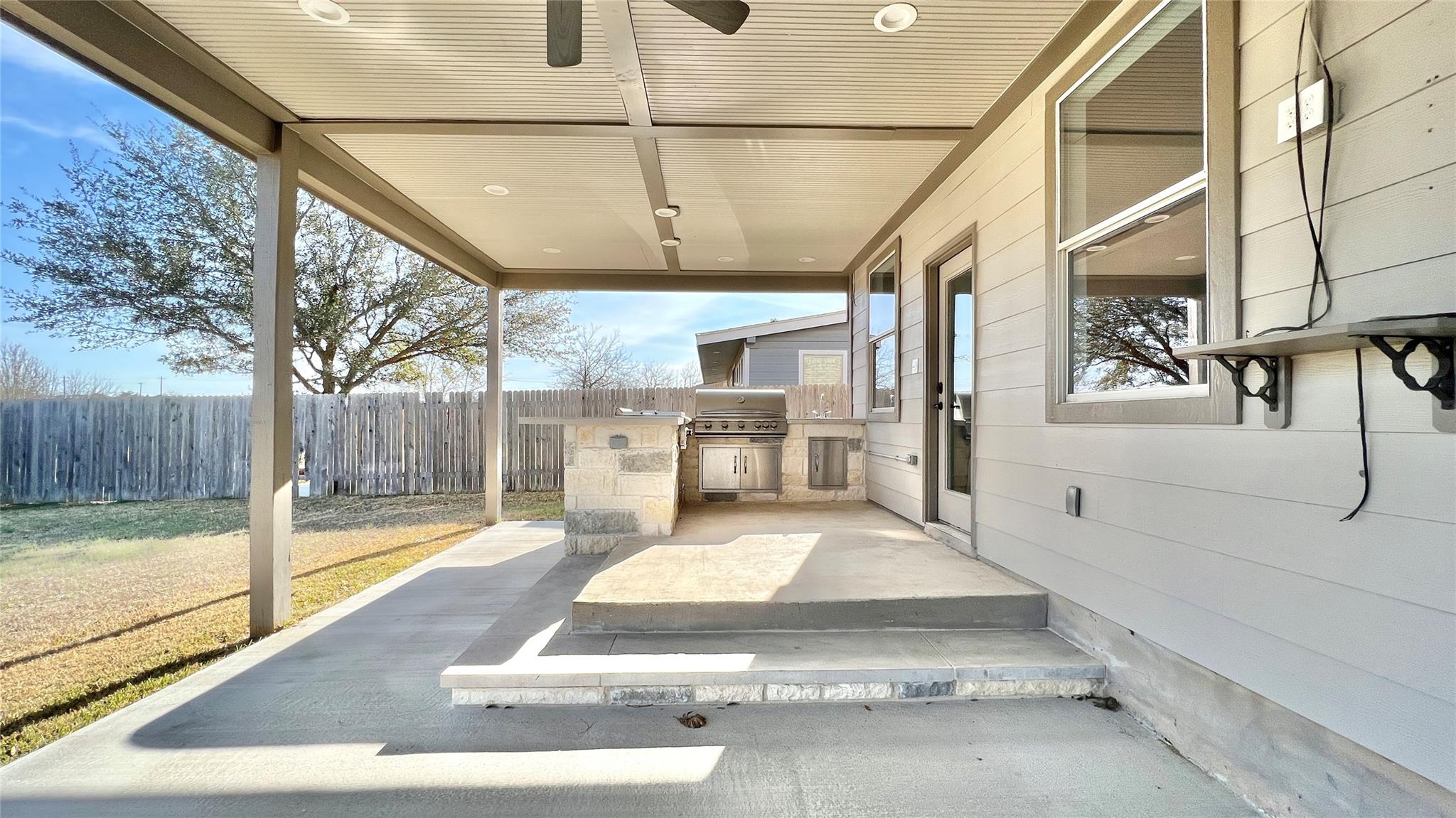 1102 Middle Brook Dr, Leander, TX 78641