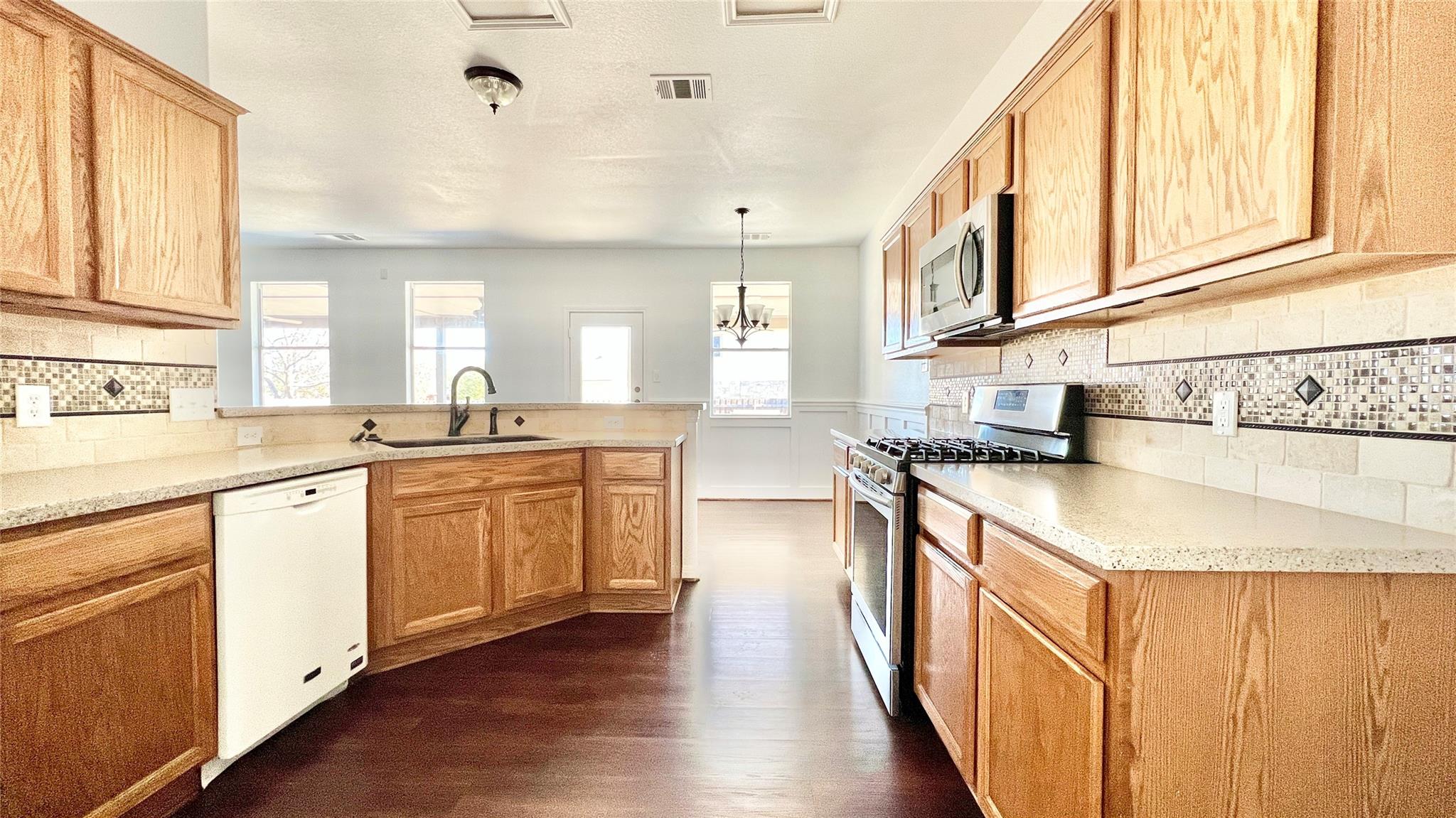 1102 Middle Brook Dr, Leander, TX 78641