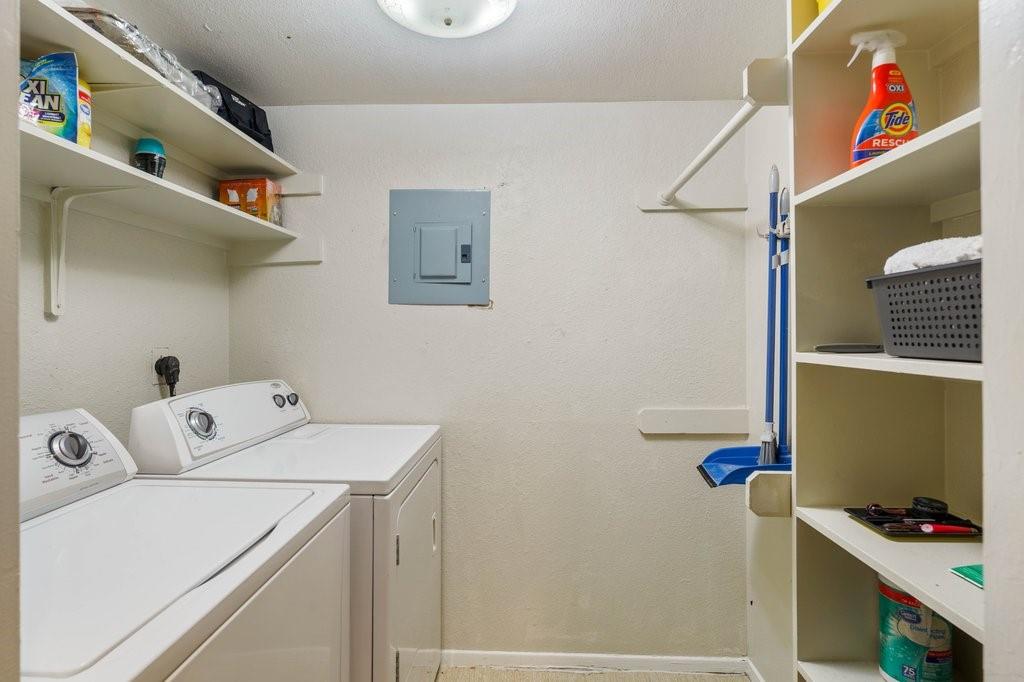 6919 Ten Oaks Cir, Austin, TX 78744