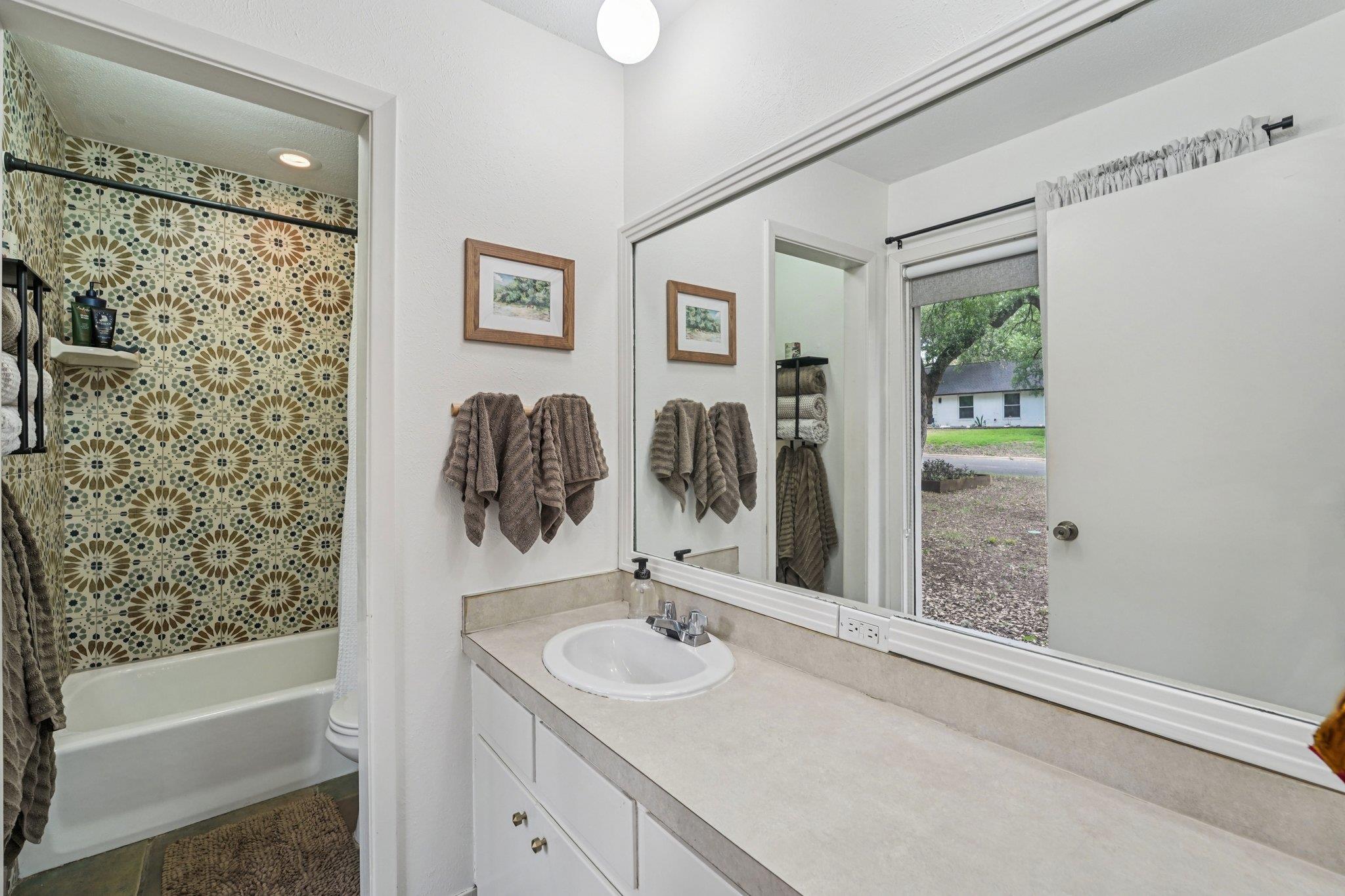 9503 Castlewood Dr, Austin, TX 78748