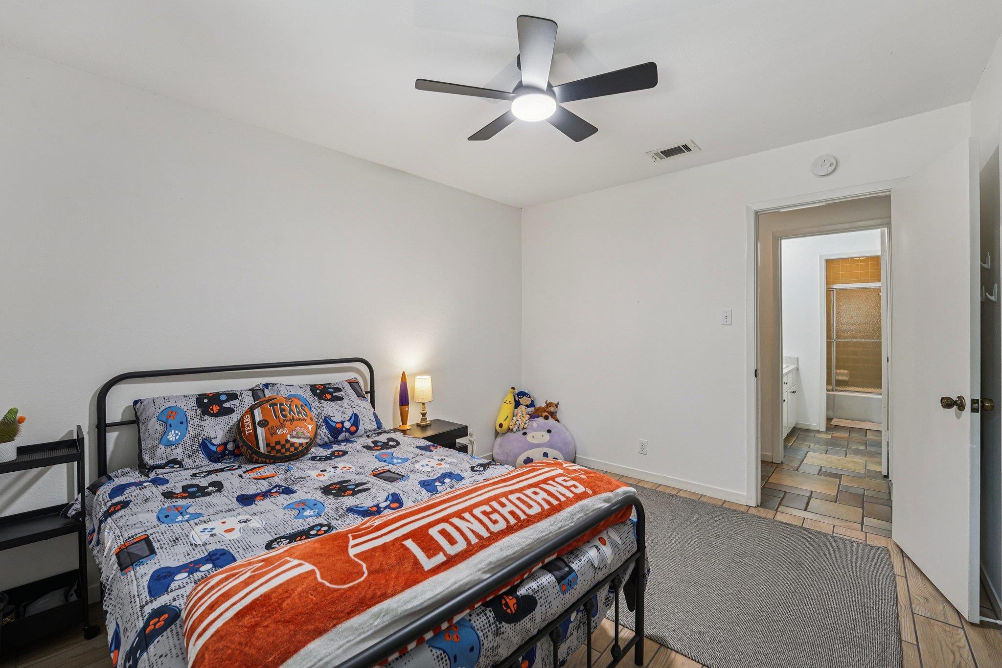 9503 Castlewood Dr, Austin, TX 78748