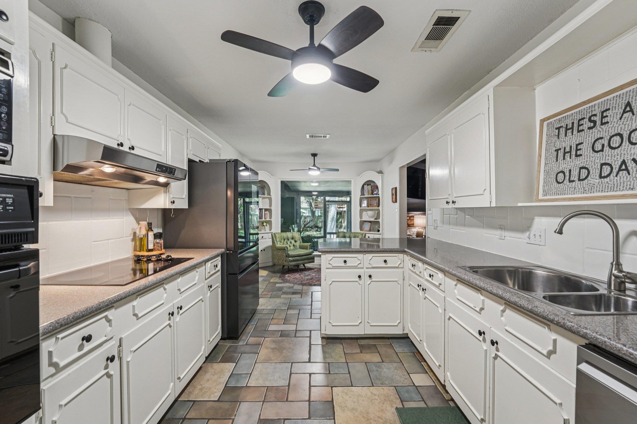 9503 Castlewood Dr, Austin, TX 78748
