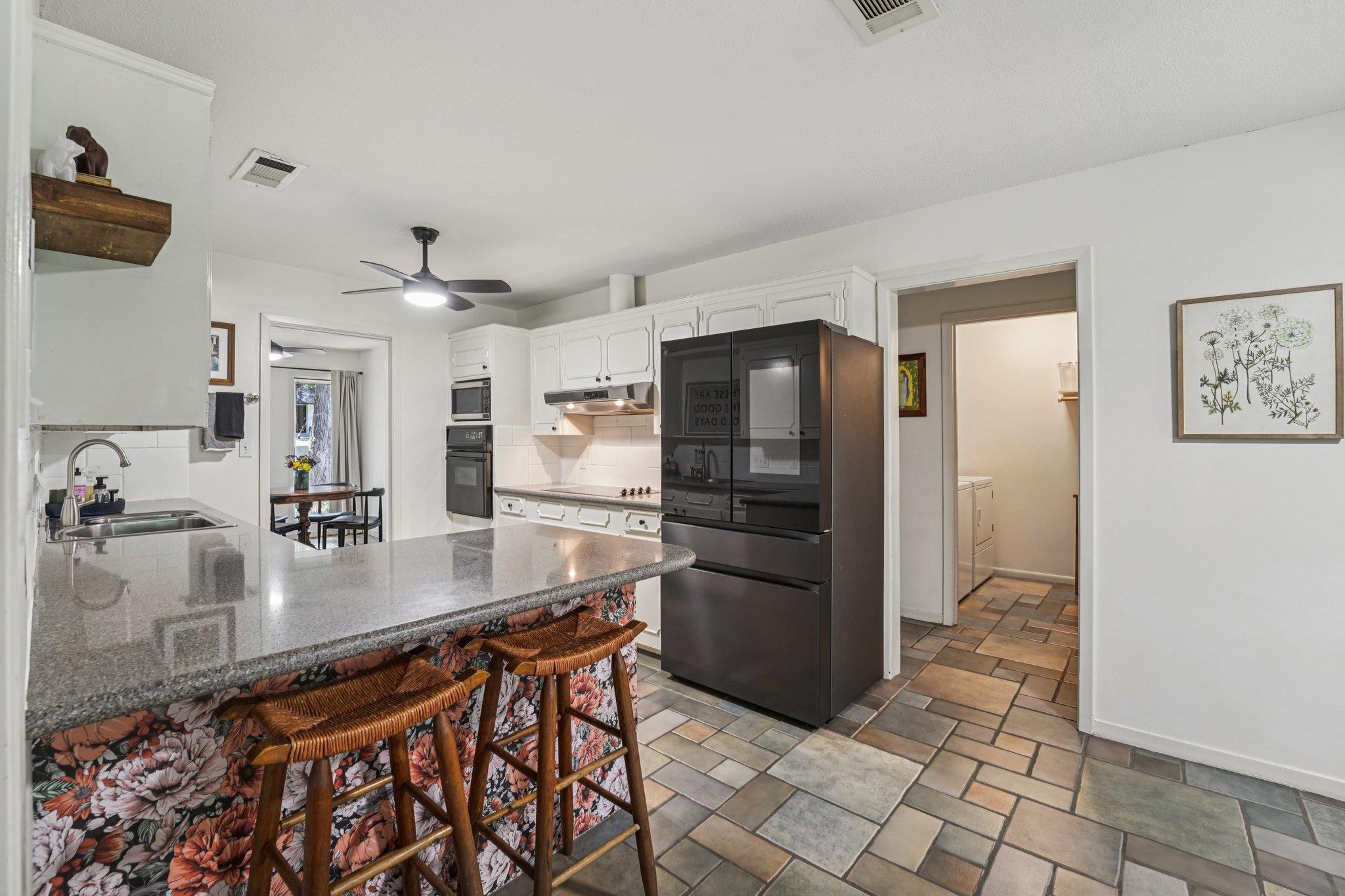 9503 Castlewood Dr, Austin, TX 78748