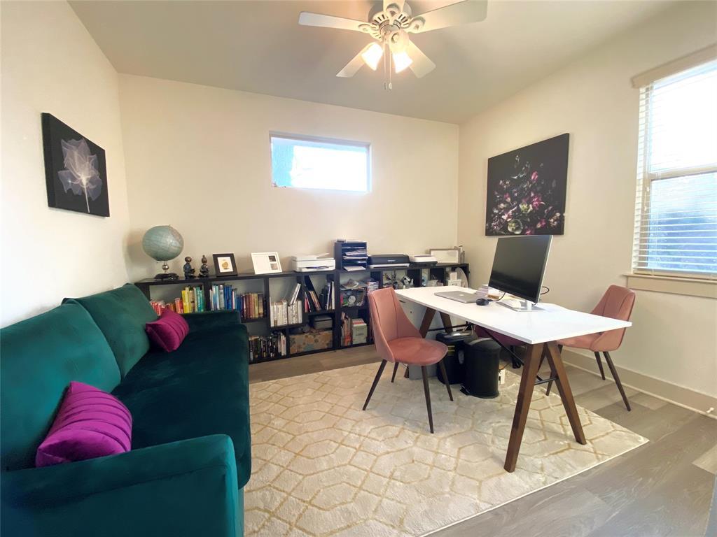 604 Allen St # 104, Austin, TX 78702