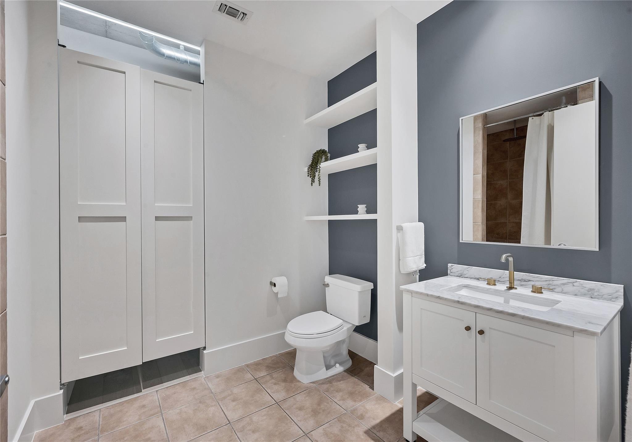 800 W 5th St # 705, Austin, TX 78703