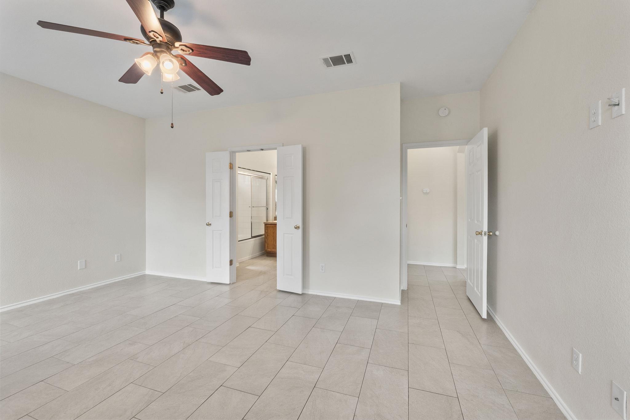 802 North Creek Blvd, Leander, TX 78641