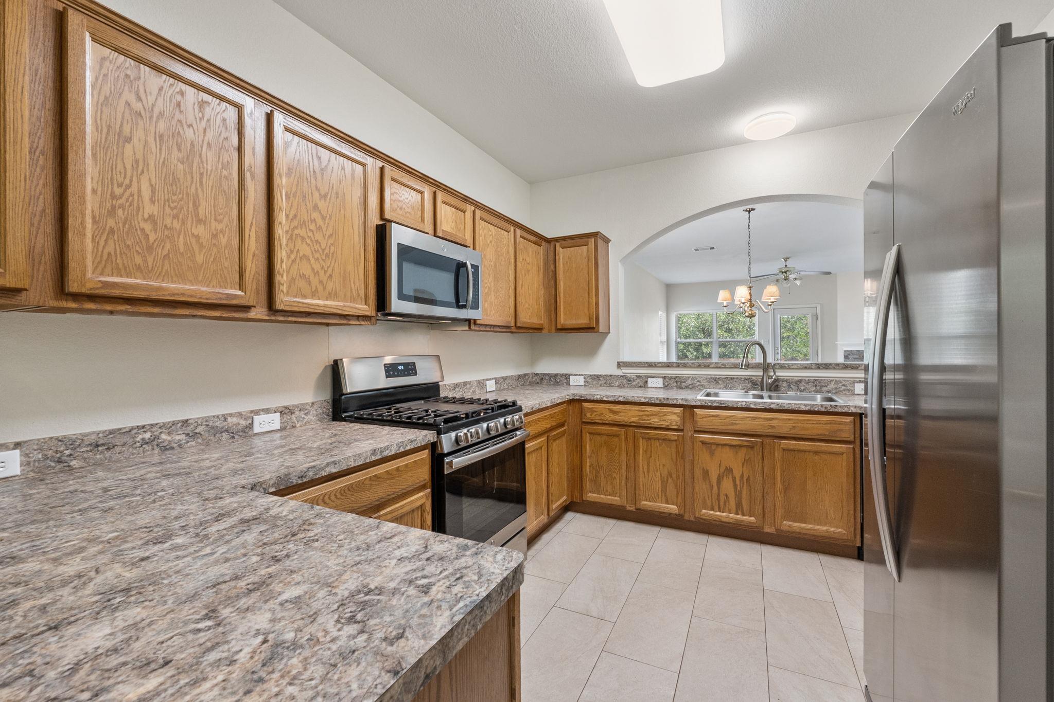 802 North Creek Blvd, Leander, TX 78641