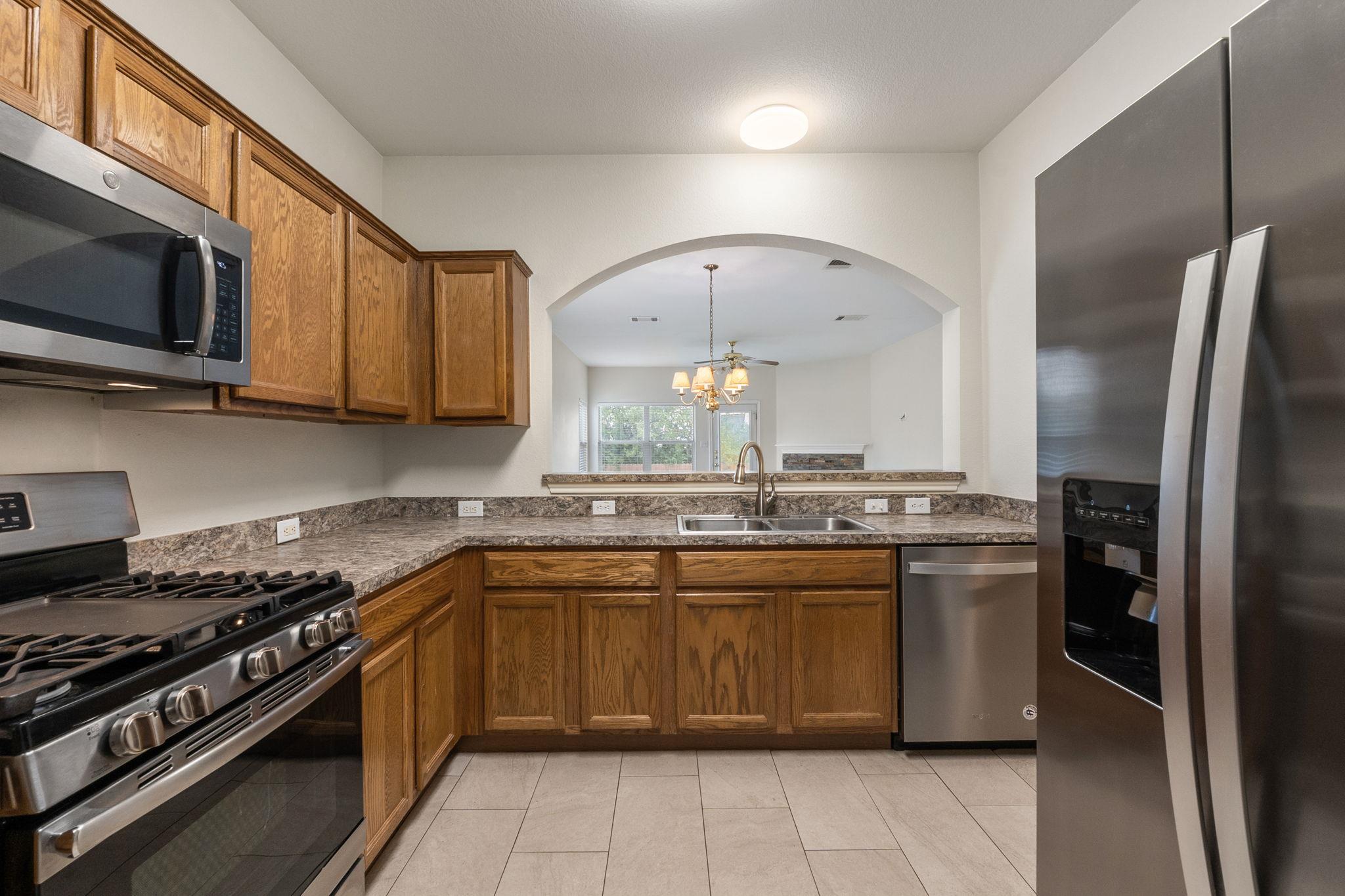 802 North Creek Blvd, Leander, TX 78641