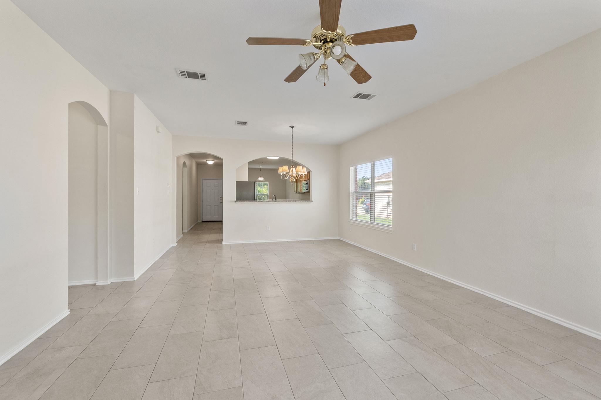 802 North Creek Blvd, Leander, TX 78641