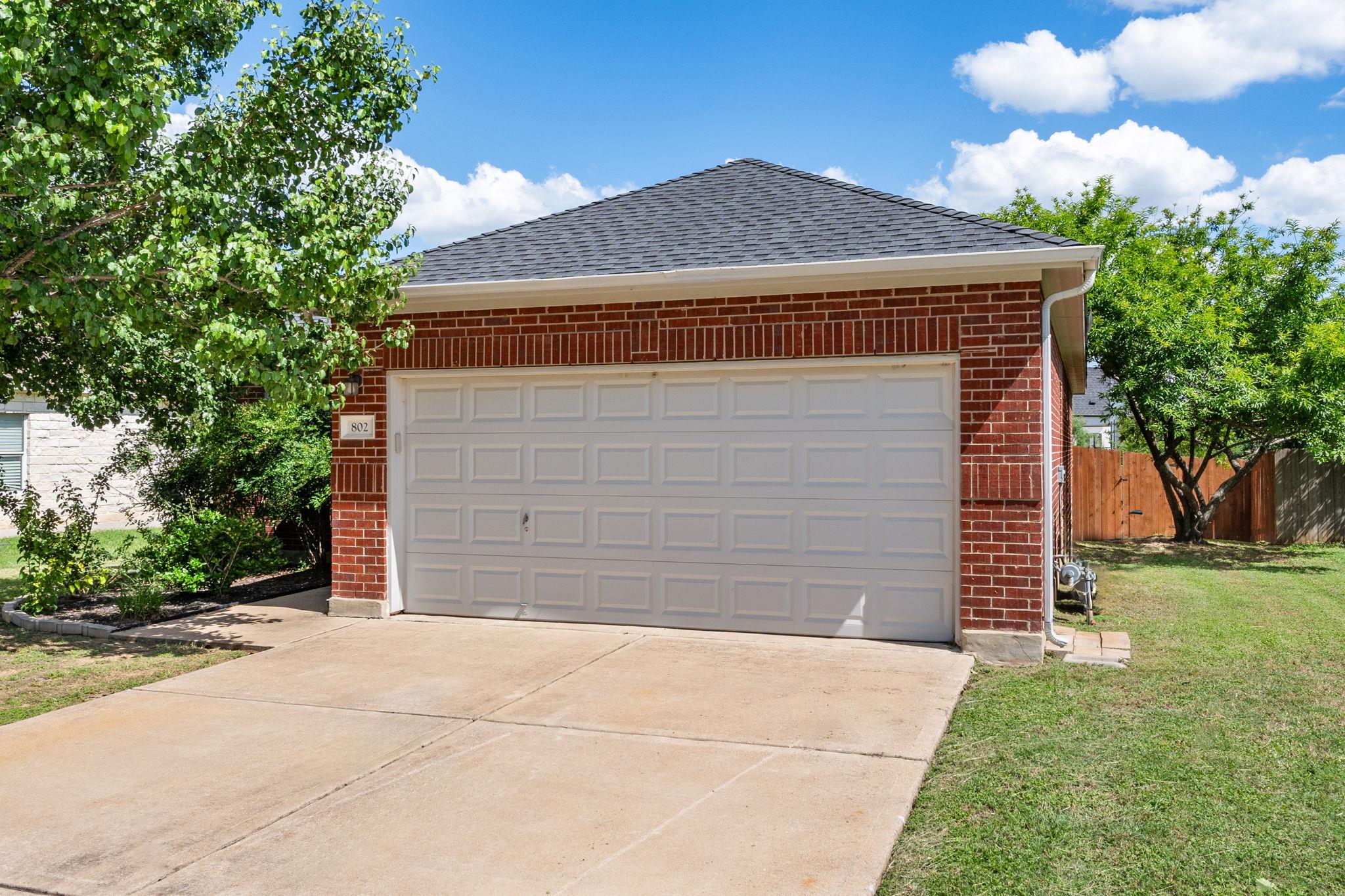 802 North Creek Blvd, Leander, TX 78641