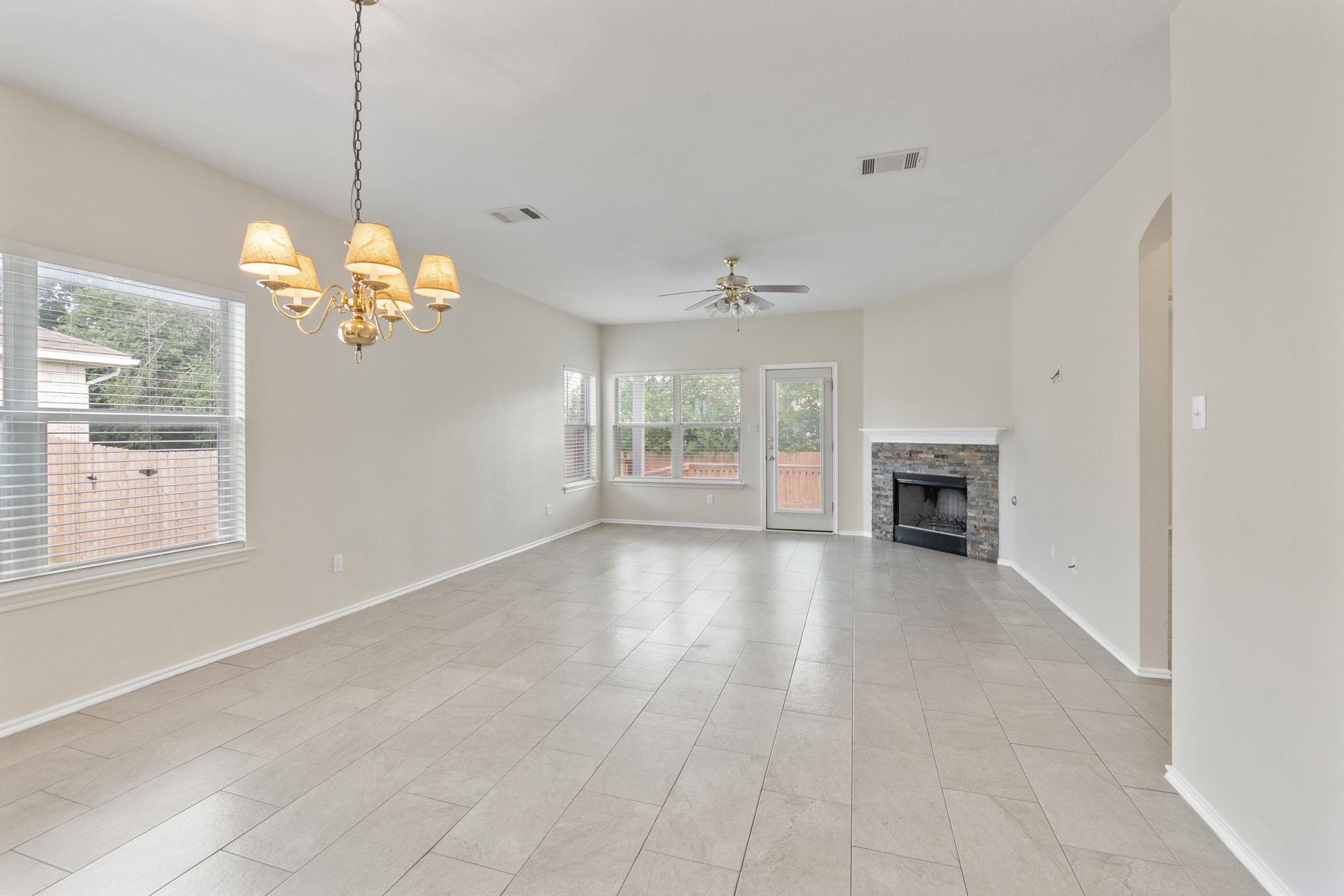 802 North Creek Blvd, Leander, TX 78641