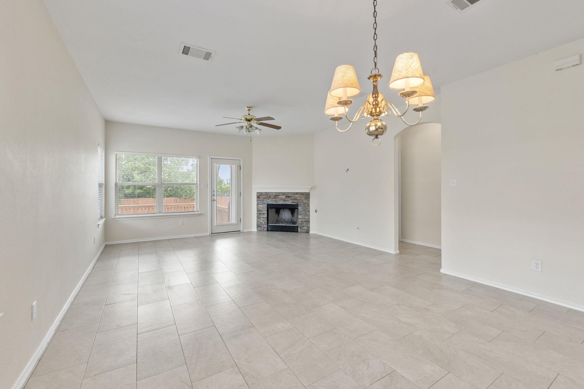 802 North Creek Blvd, Leander, TX 78641