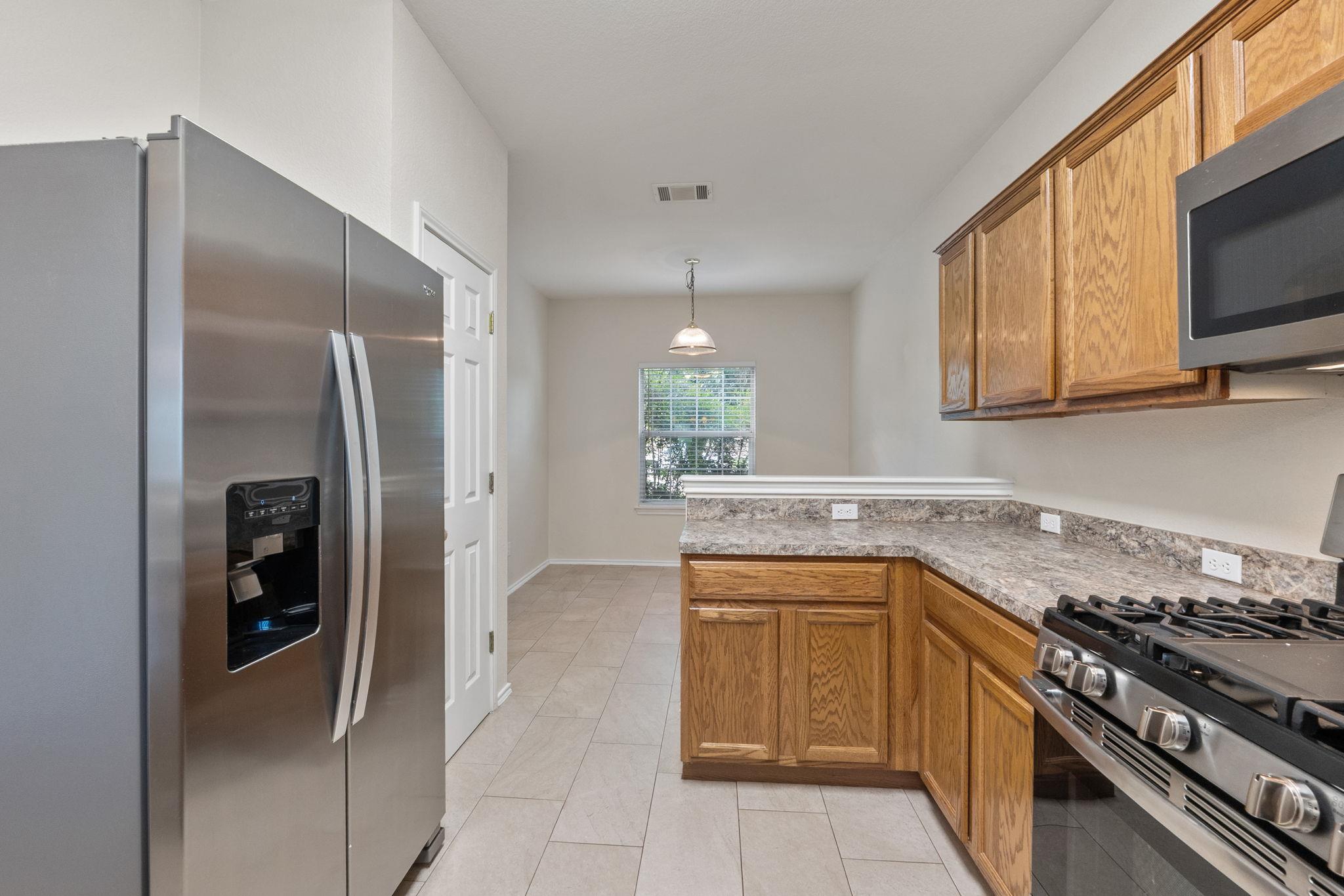 802 North Creek Blvd, Leander, TX 78641