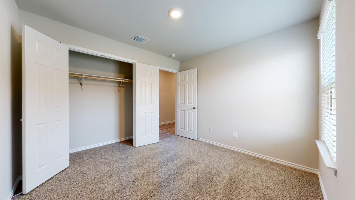 600 Sydney Blvd, Thorndale, TX 76577