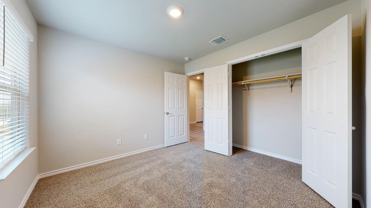 600 Sydney Blvd, Thorndale, TX 76577