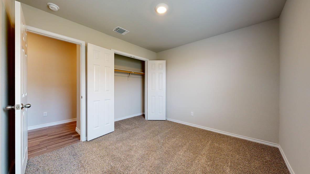 600 Sydney Blvd, Thorndale, TX 76577