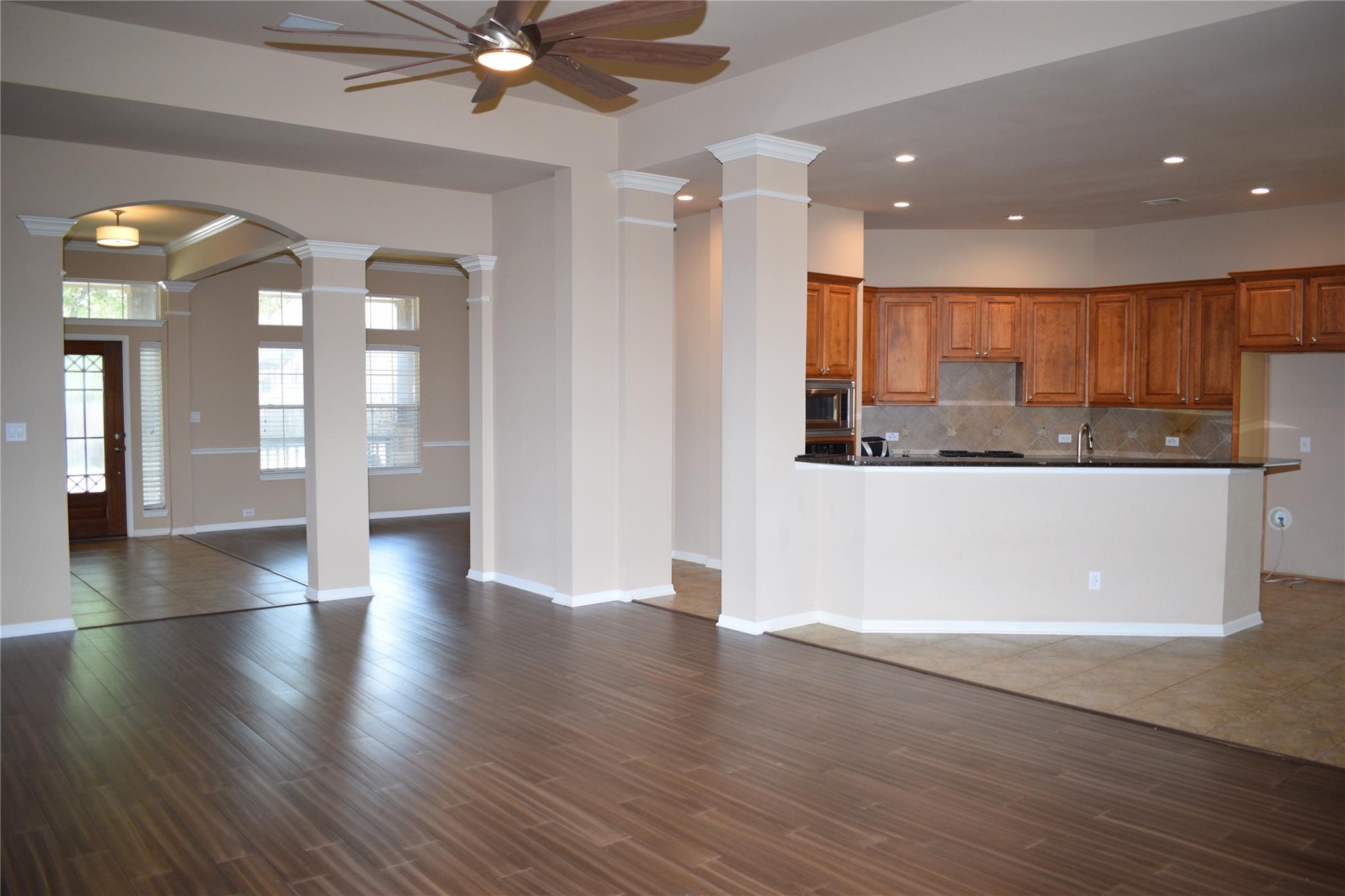 7233 Via Dono Dr, Austin, TX 78749