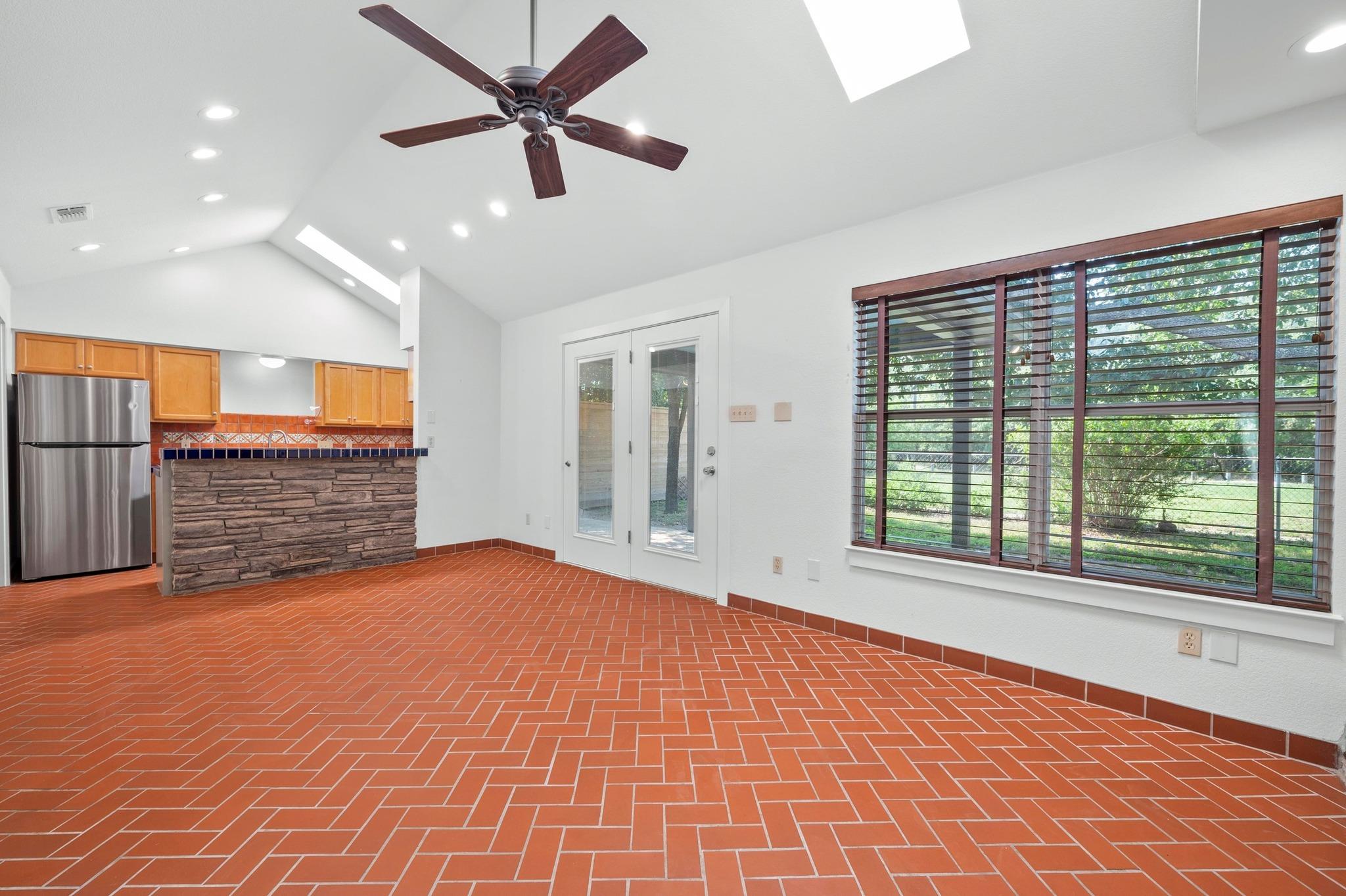 1601 West Ln # A, Austin, TX 78732