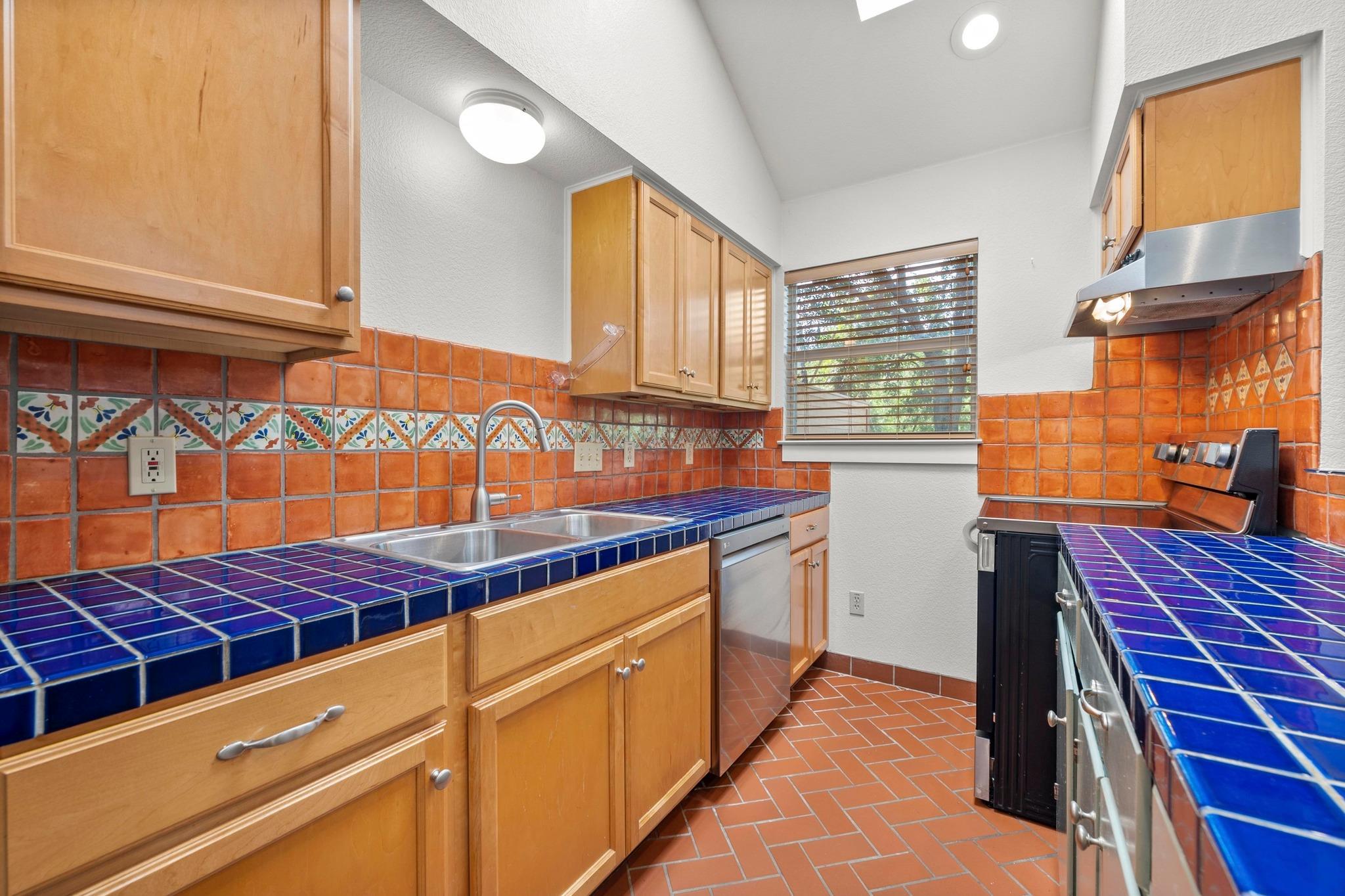 1601 West Ln # A, Austin, TX 78732