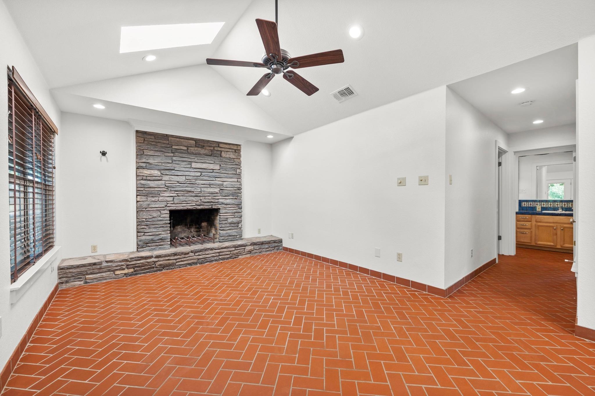 1601 West Ln # A, Austin, TX 78732