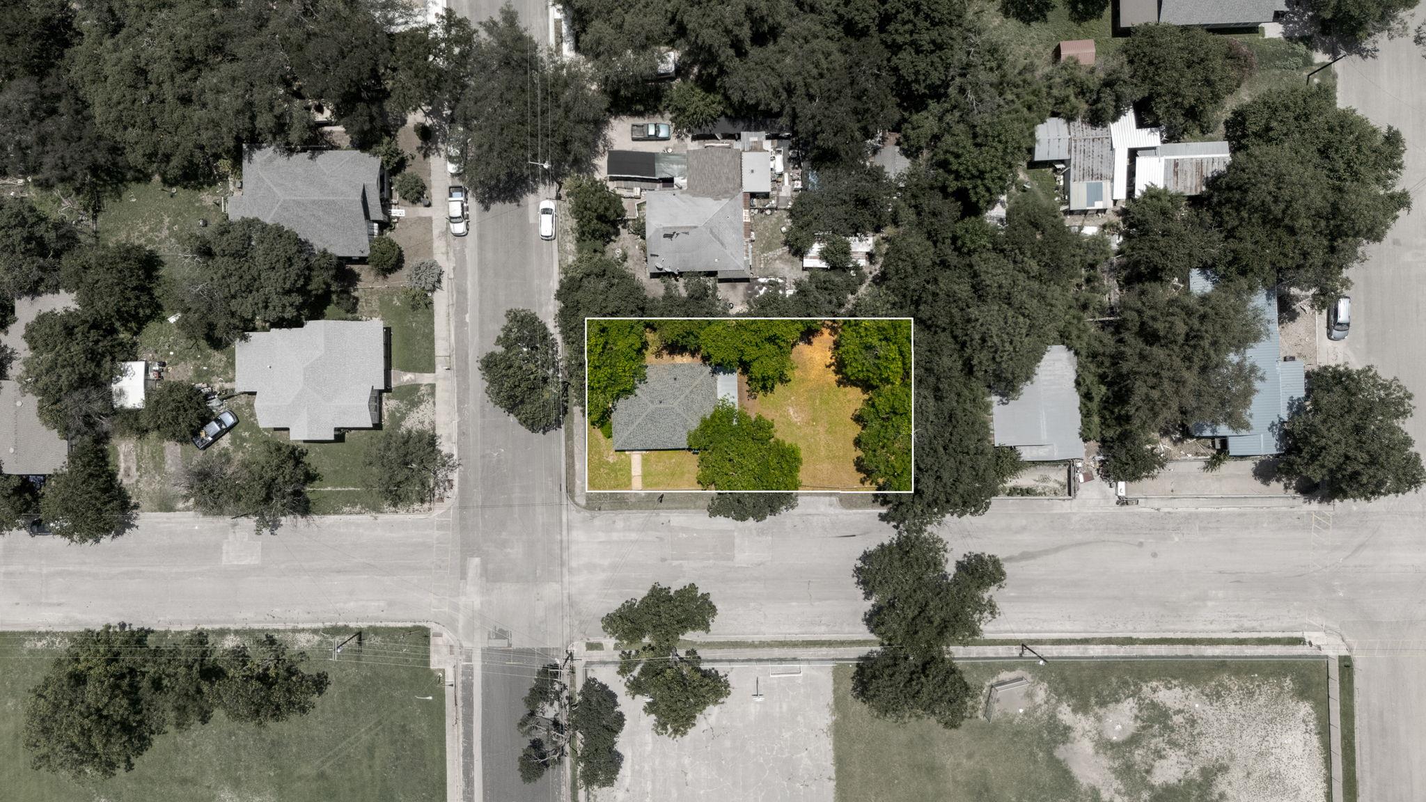102 S Western Ave, Lampasas, TX 76550