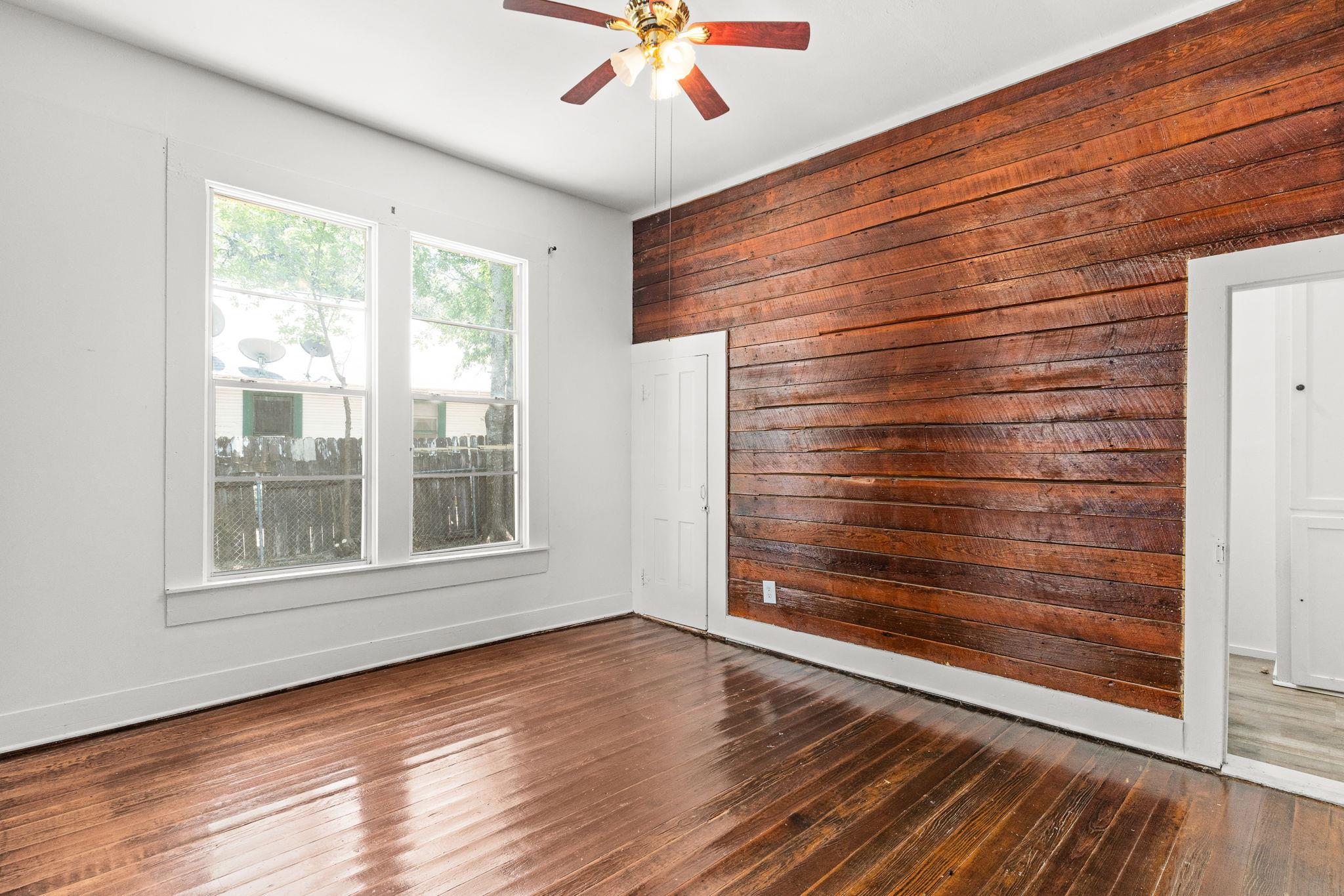 102 S Western Ave, Lampasas, TX 76550