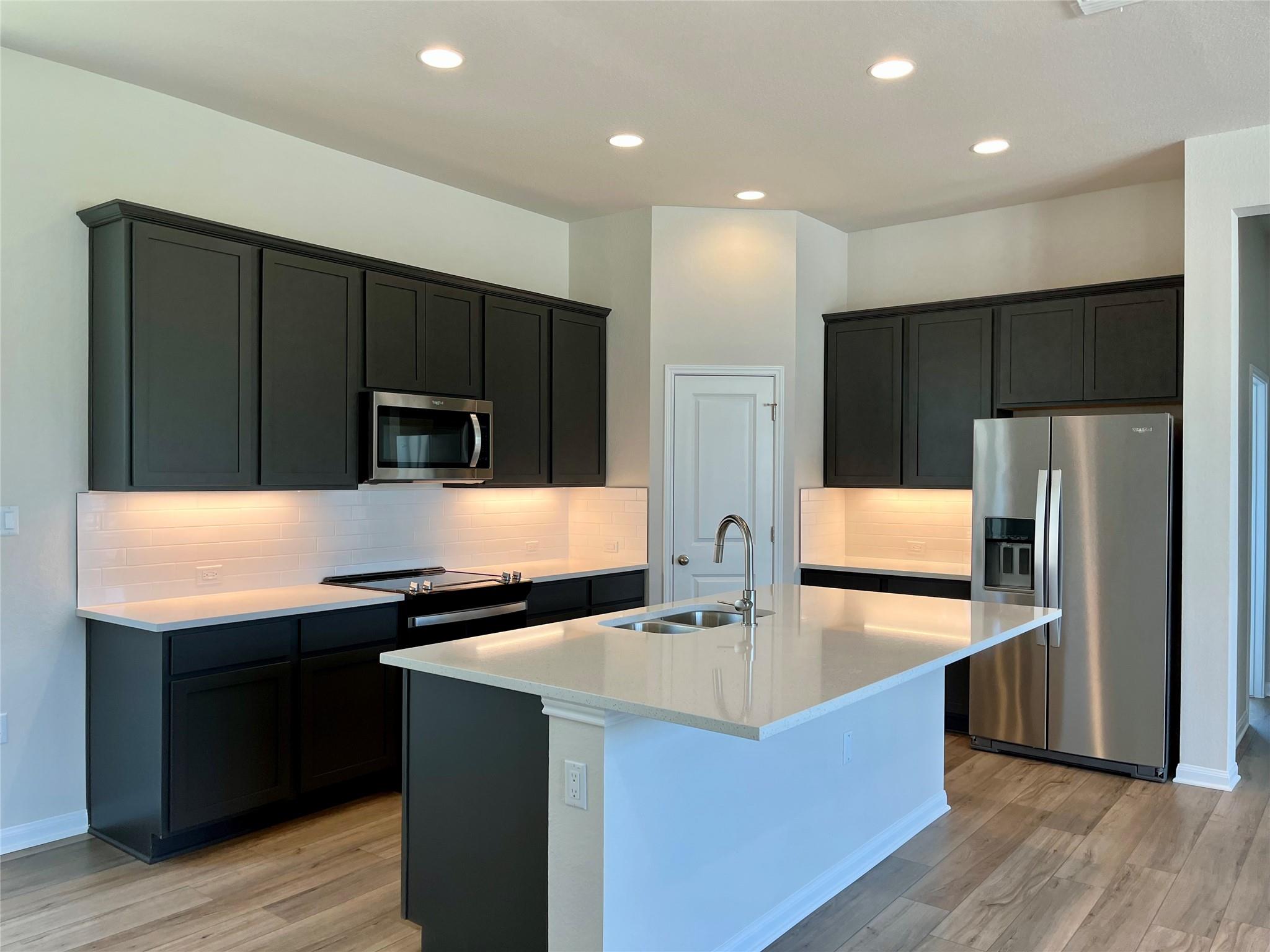 320 Creek Rd # 105, Dripping Springs, TX 78620