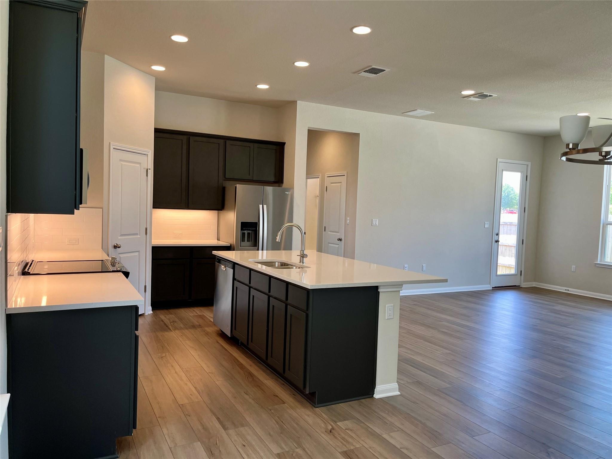 320 Creek Rd # 105, Dripping Springs, TX 78620