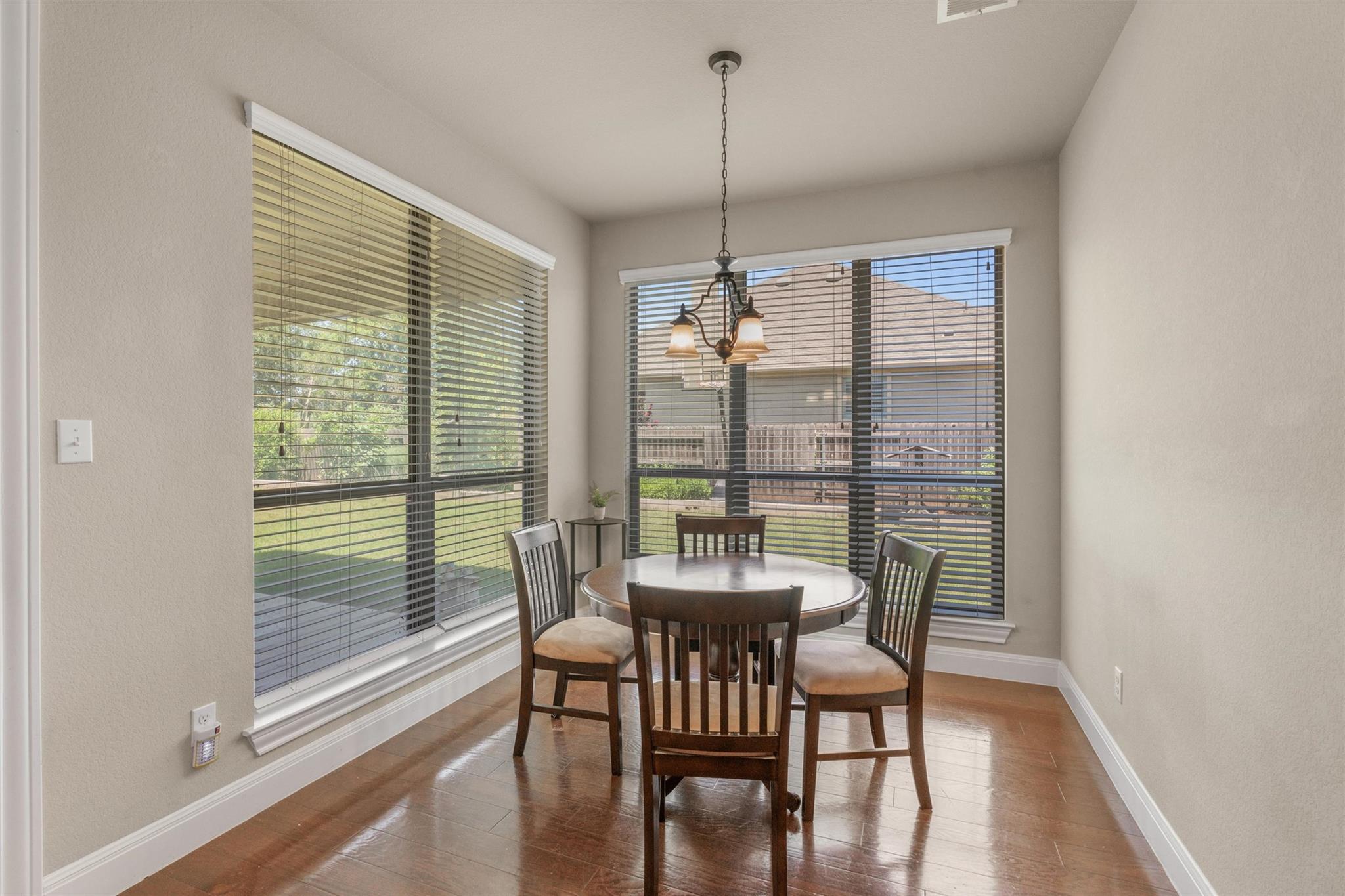 2817 Bear Springs Trl, Austin, TX 78748