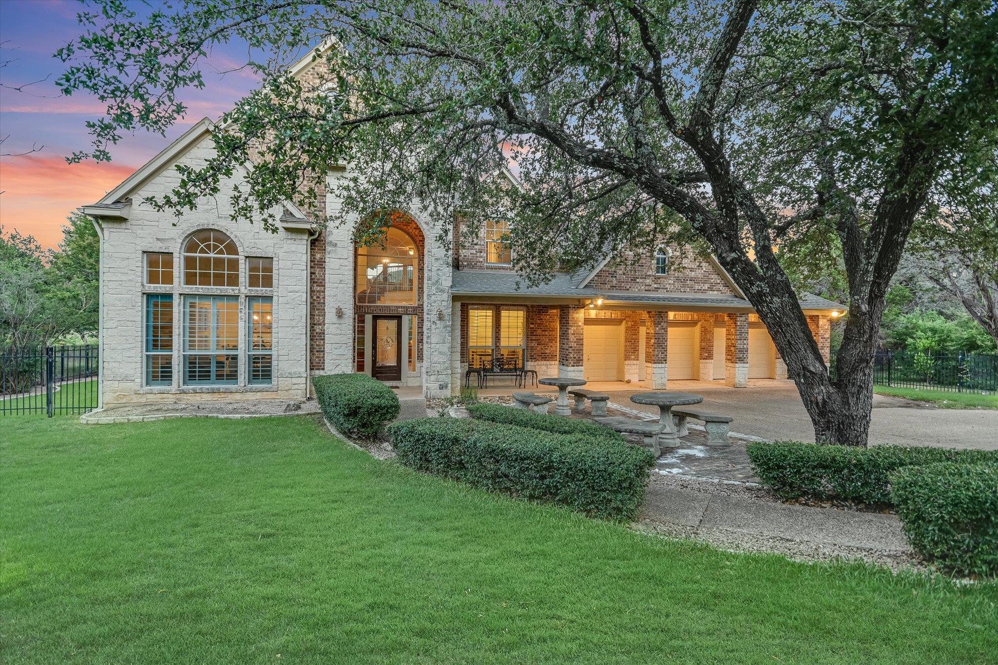 17120 Northlake Hills Dr, Jonestown, TX 78645